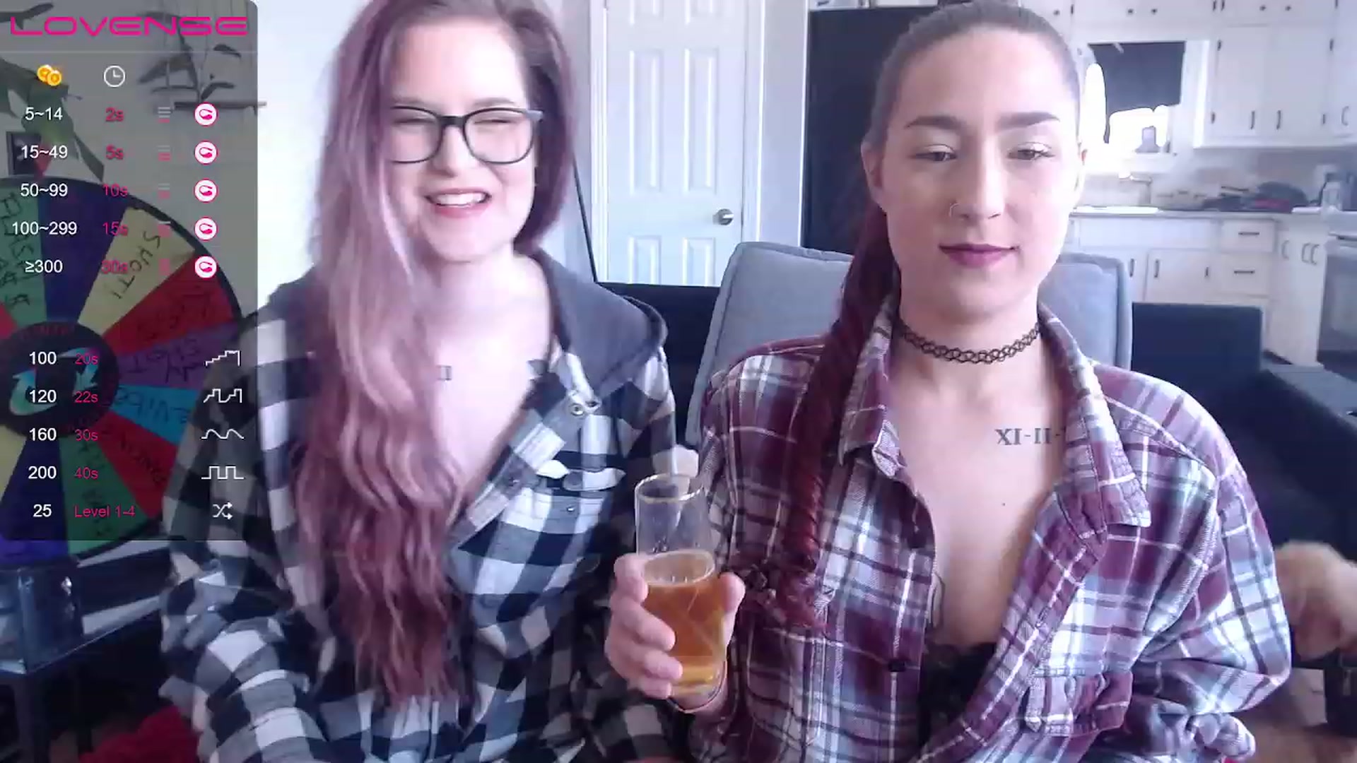 Gallery image thumbnail from Vickyx0x's myfreecams stream on, 04/07/2023, 17:50 image 1 of 20