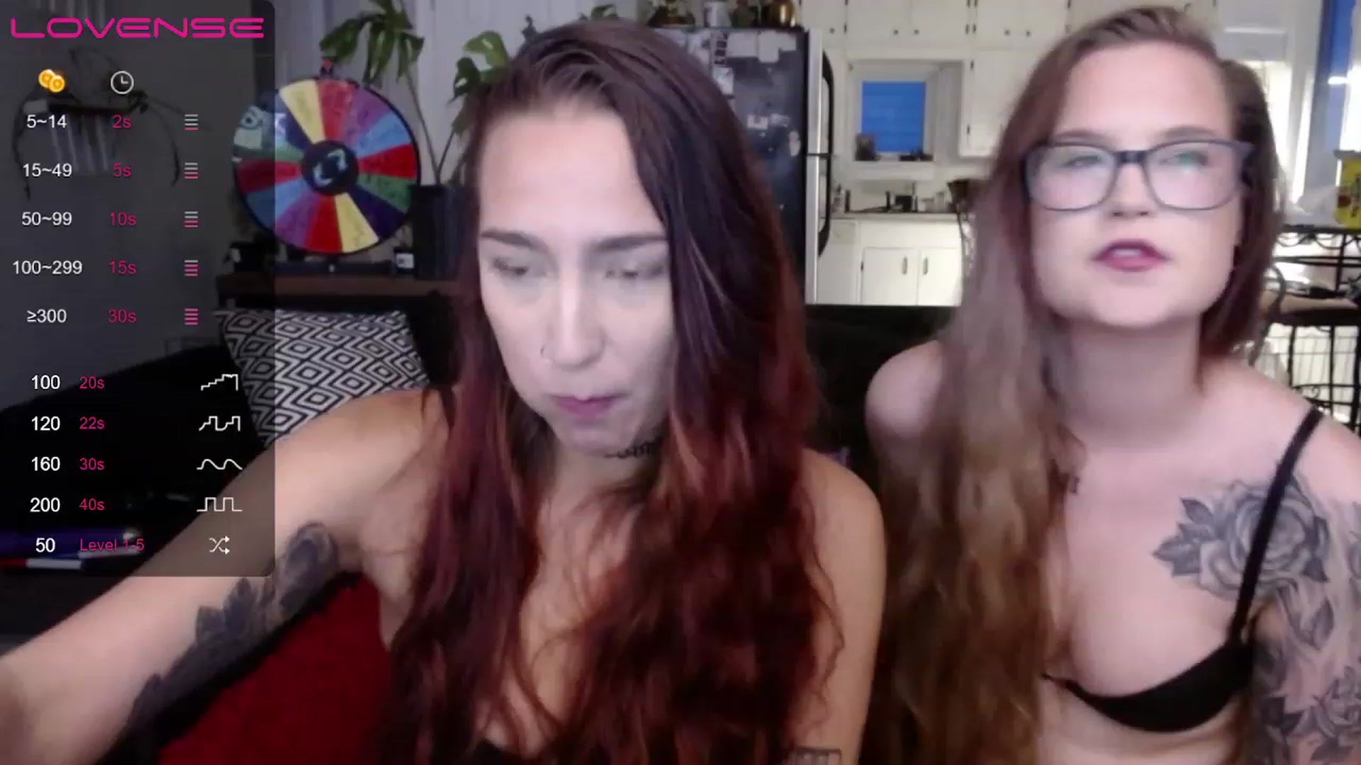 Gallery image thumbnail from Vickyx0x's myfreecams stream on, 08/04/2023, 01:06 image 12 of 20