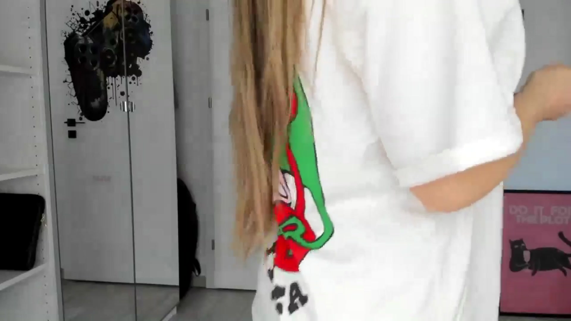 Gallery image thumbnail from Vickyy99's myfreecams stream on, 04/29/2025, 11:45 image 5 of 20