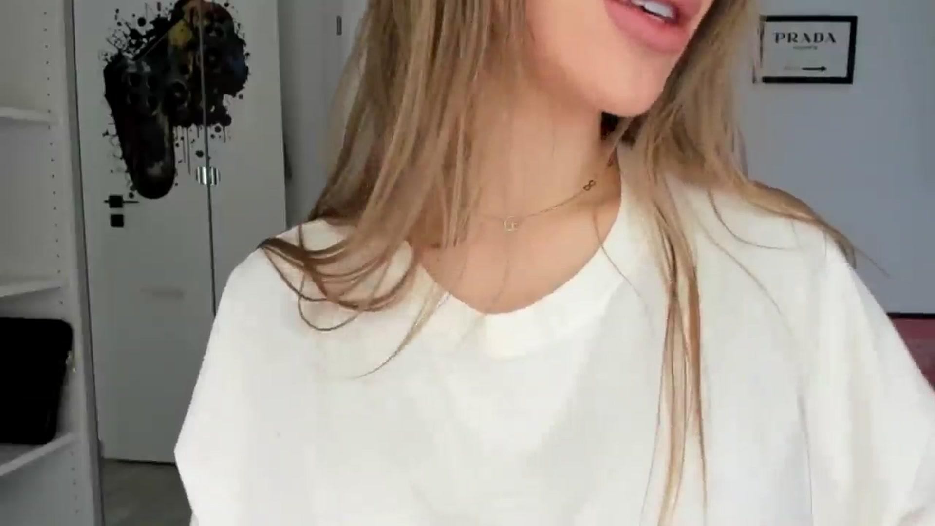 Gallery image thumbnail from Vickyy99's myfreecams stream on, 04/29/2025, 11:45 image 18 of 20