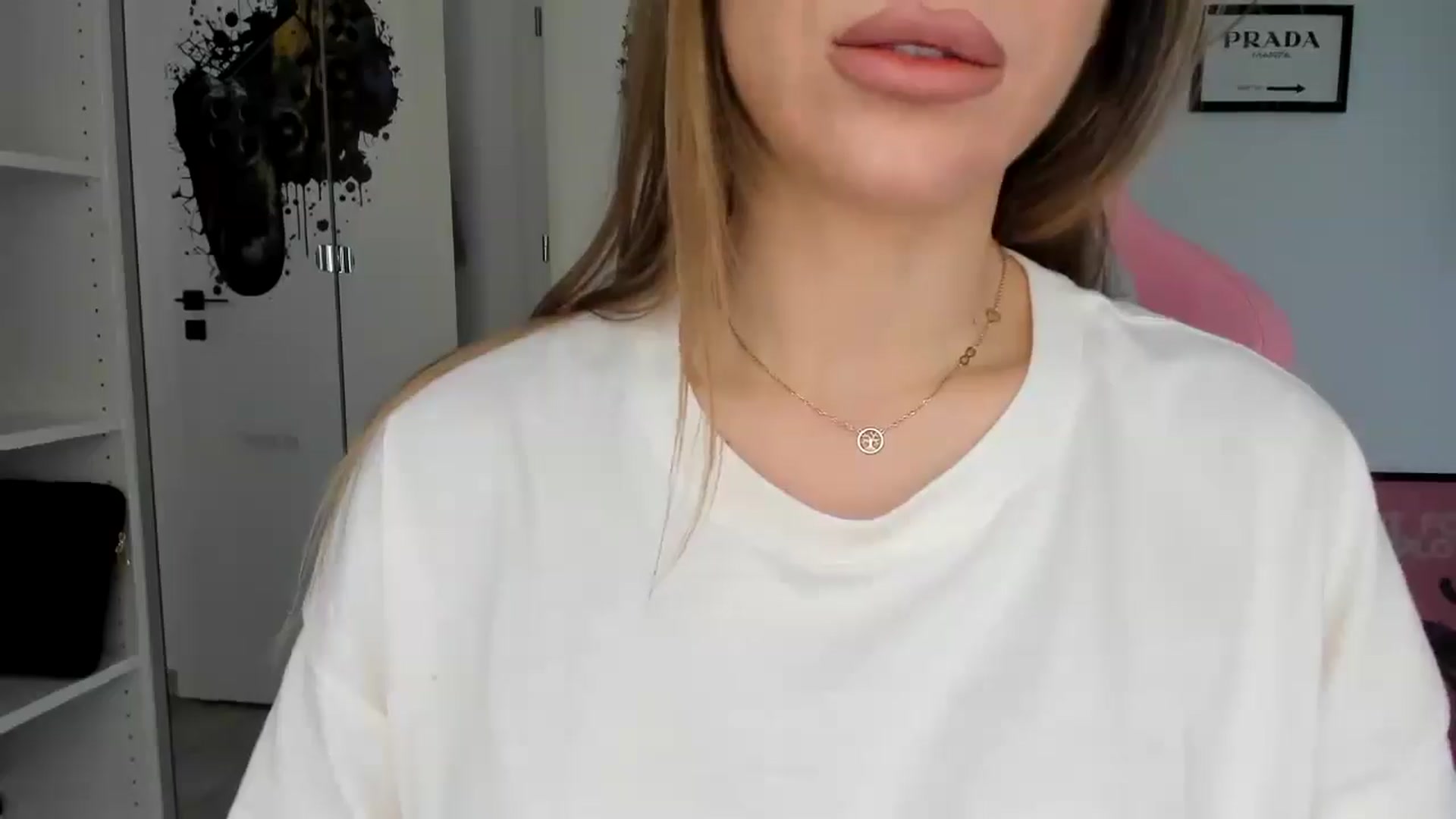 Gallery image thumbnail from Vickyy99's myfreecams stream on, 04/29/2025, 12:51 image 15 of 20