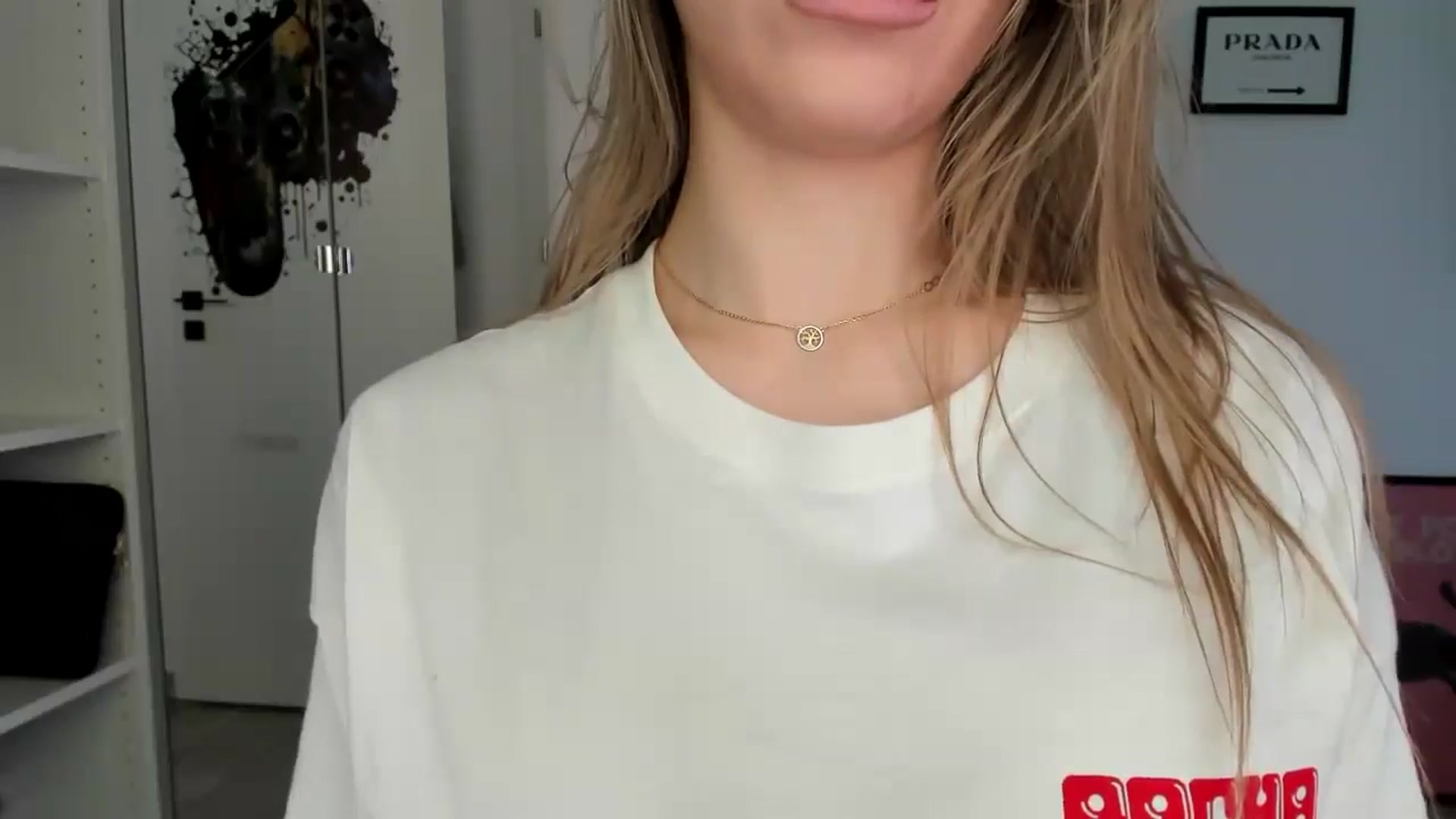 Gallery image thumbnail from Vickyy99's myfreecams stream on, 04/29/2025, 13:47 image 12 of 20