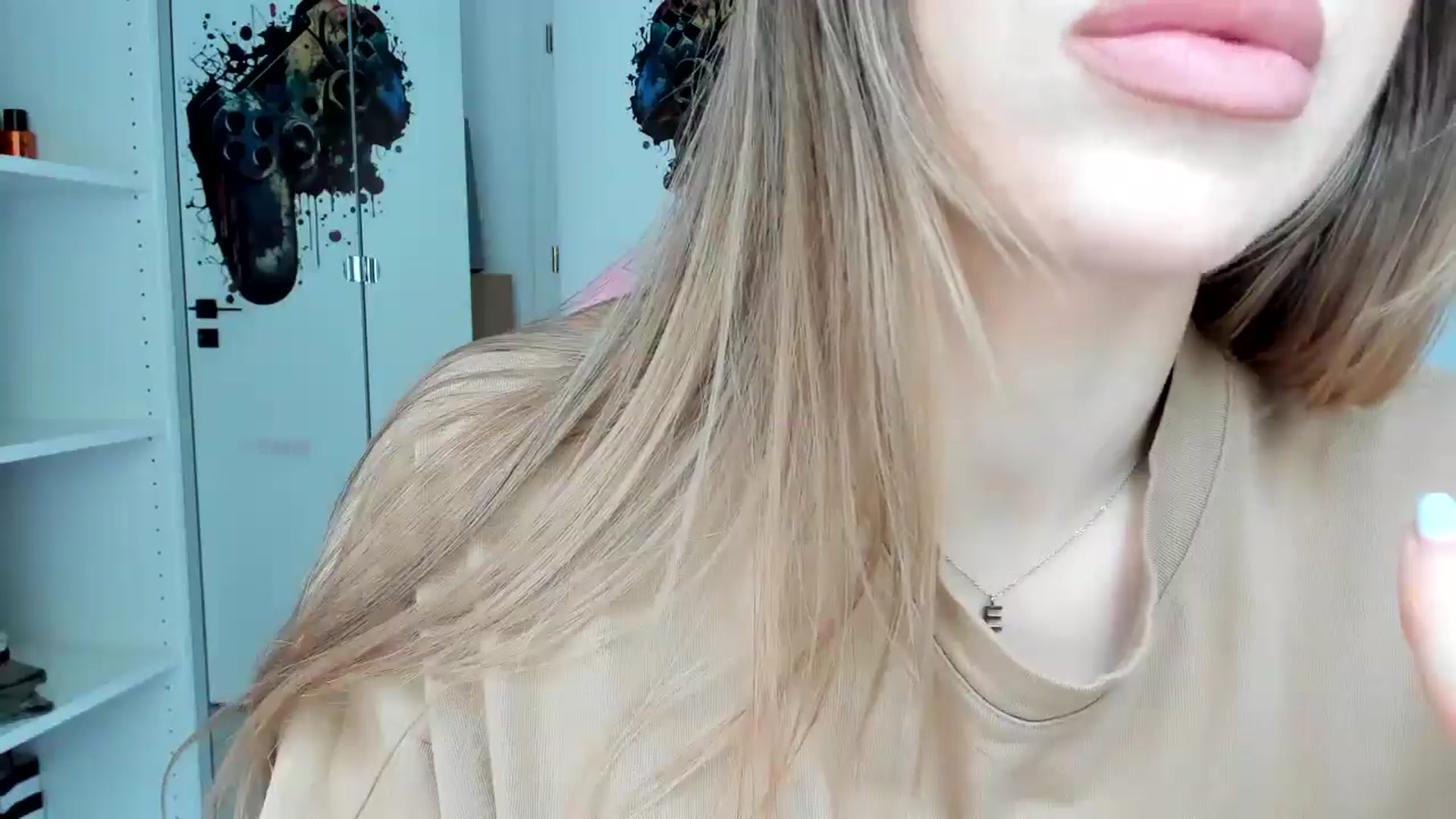 Gallery image thumbnail from Vickyy99's myfreecams stream on, 05/12/2025, 10:47 image 19 of 20