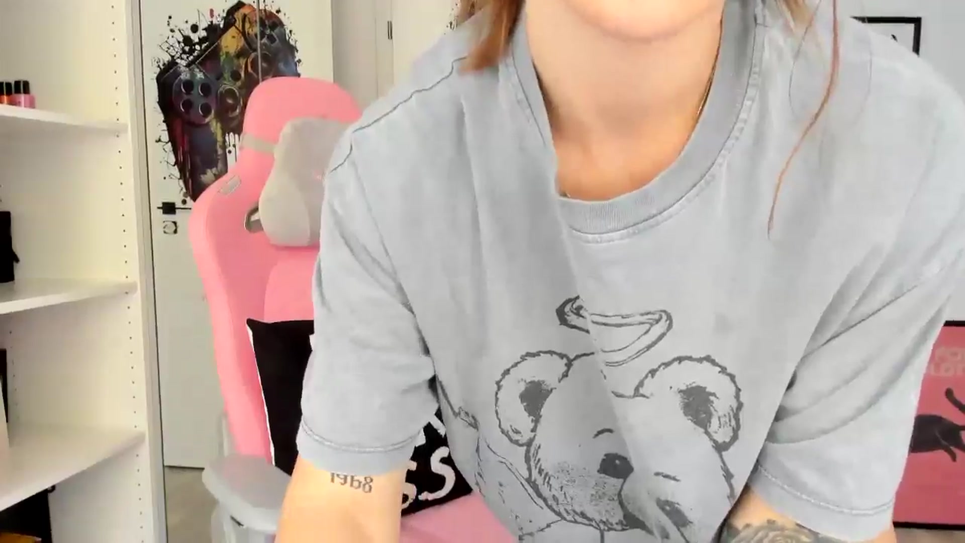 Gallery image thumbnail from Vickyy99's myfreecams stream on, 07/14/2025, 13:59 image 12 of 20