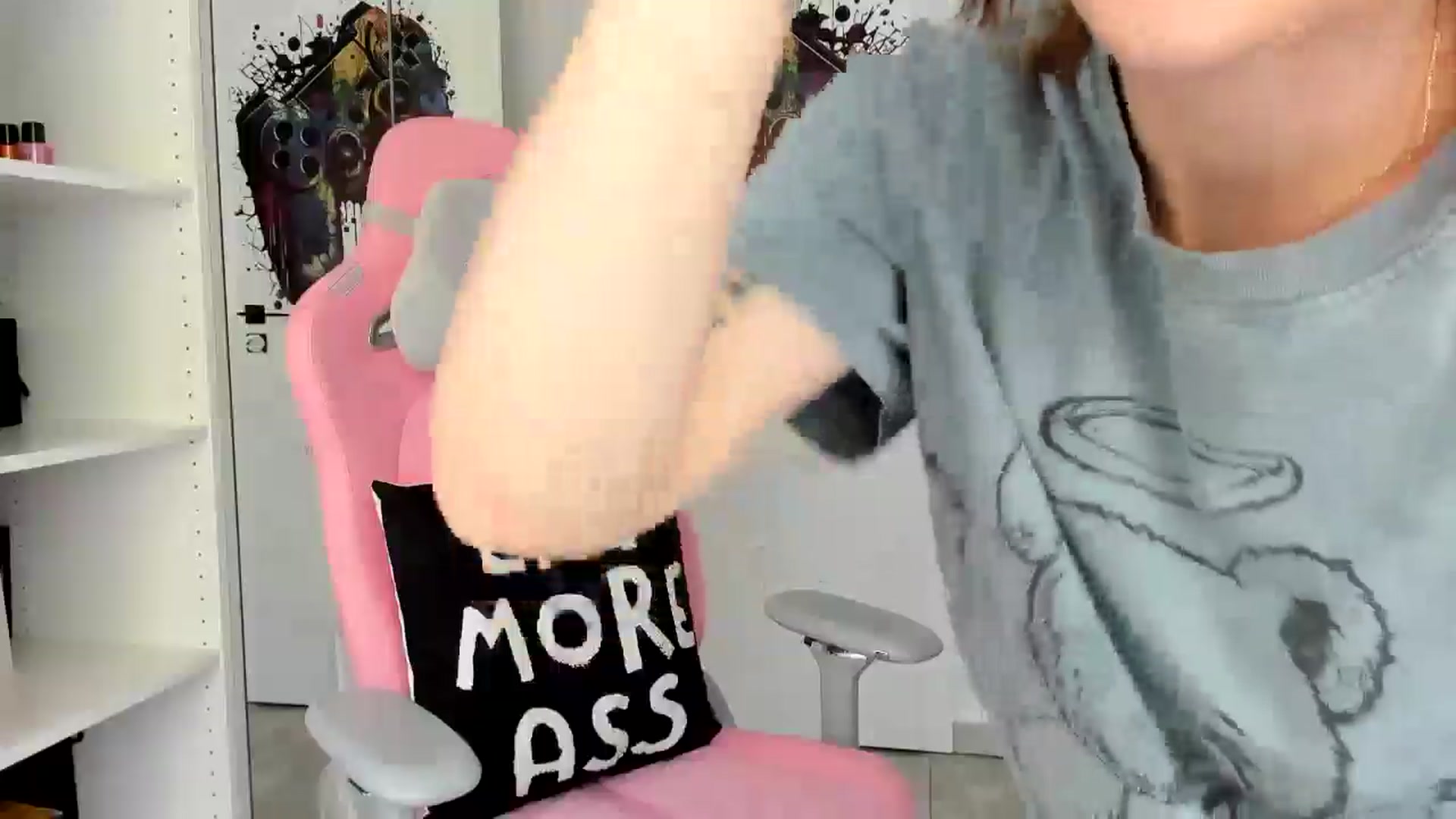 Gallery image thumbnail from Vickyy99's myfreecams stream on, 07/14/2025, 13:59 image 11 of 20