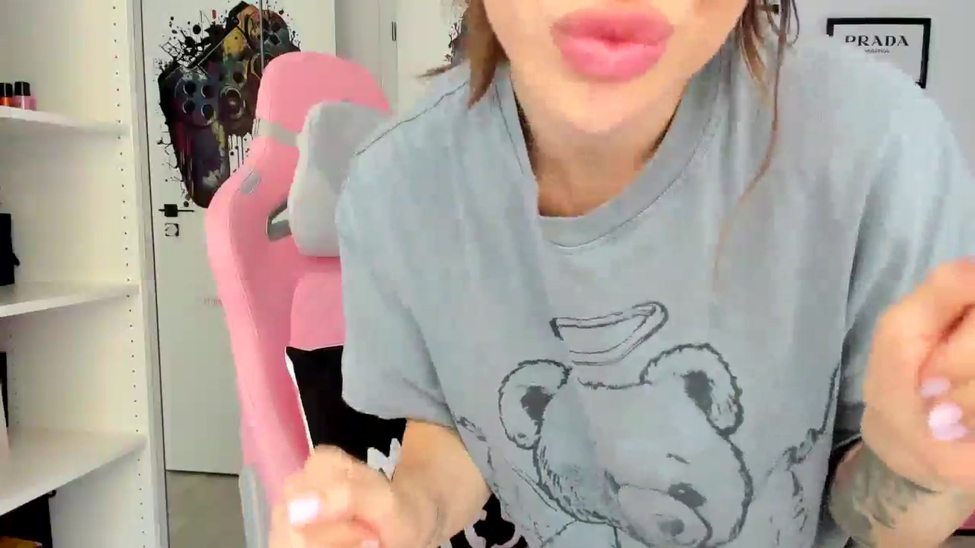 Gallery image thumbnail from Vickyy99's myfreecams stream on, 07/14/2025, 13:59 image 8 of 20