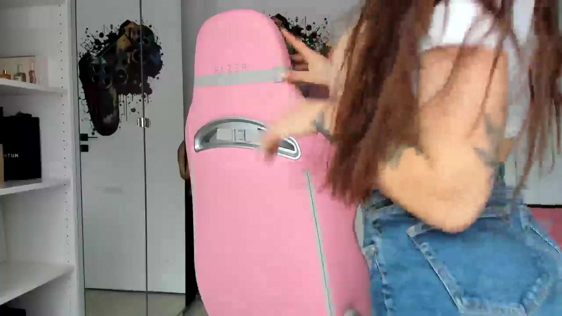 Gallery image thumbnail from Vickyy99's myfreecams stream on, 11/12/2025, 12:57 image 4 of 20