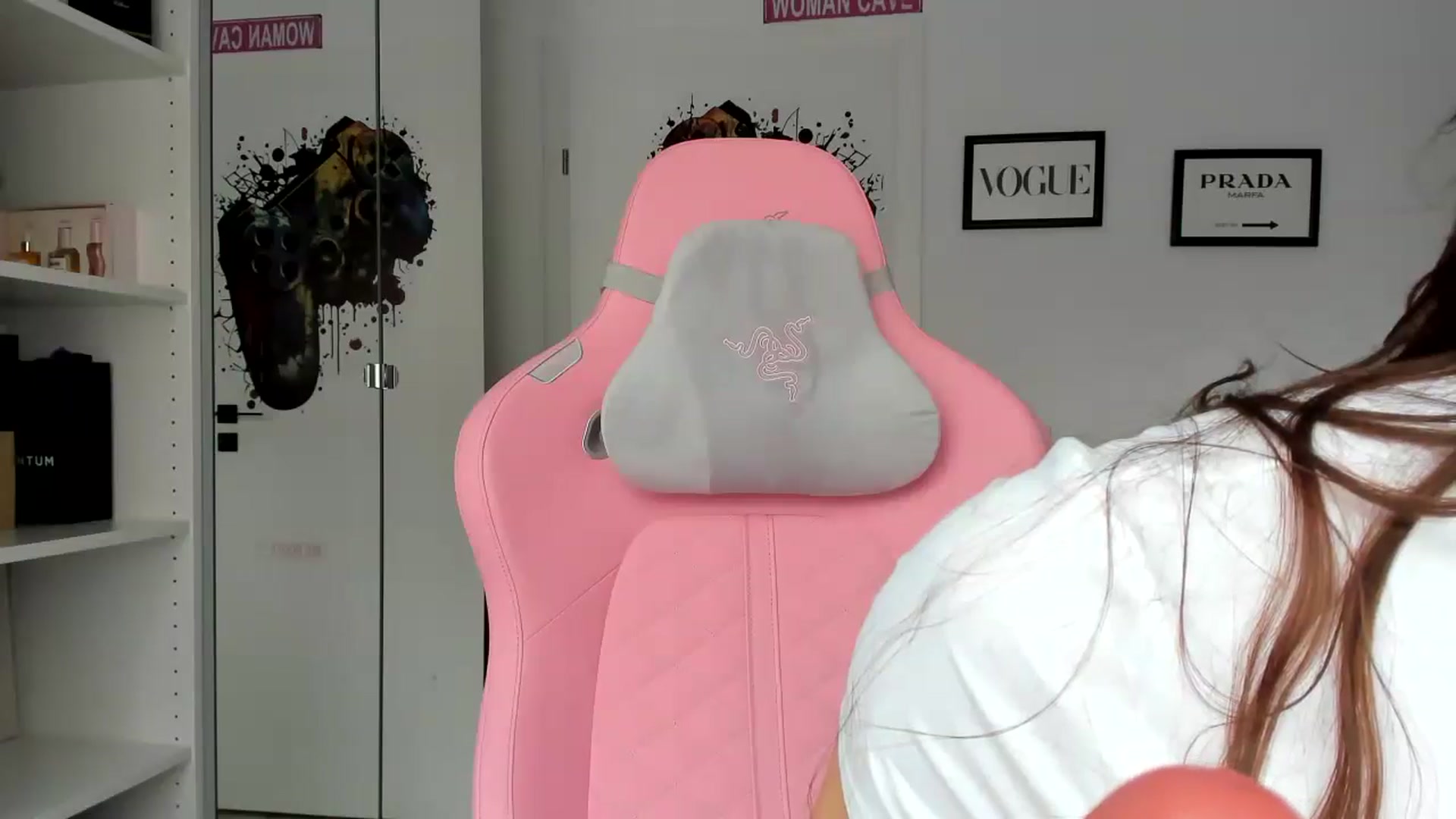 Gallery image thumbnail from Vickyy99's myfreecams stream on, 11/12/2025, 12:57 image 10 of 20