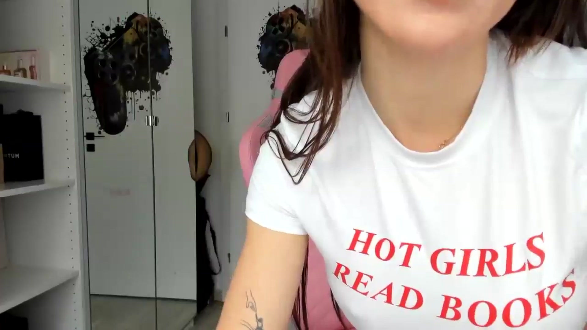Gallery image thumbnail from Vickyy99's myfreecams stream on, 11/12/2025, 12:57 image 15 of 20