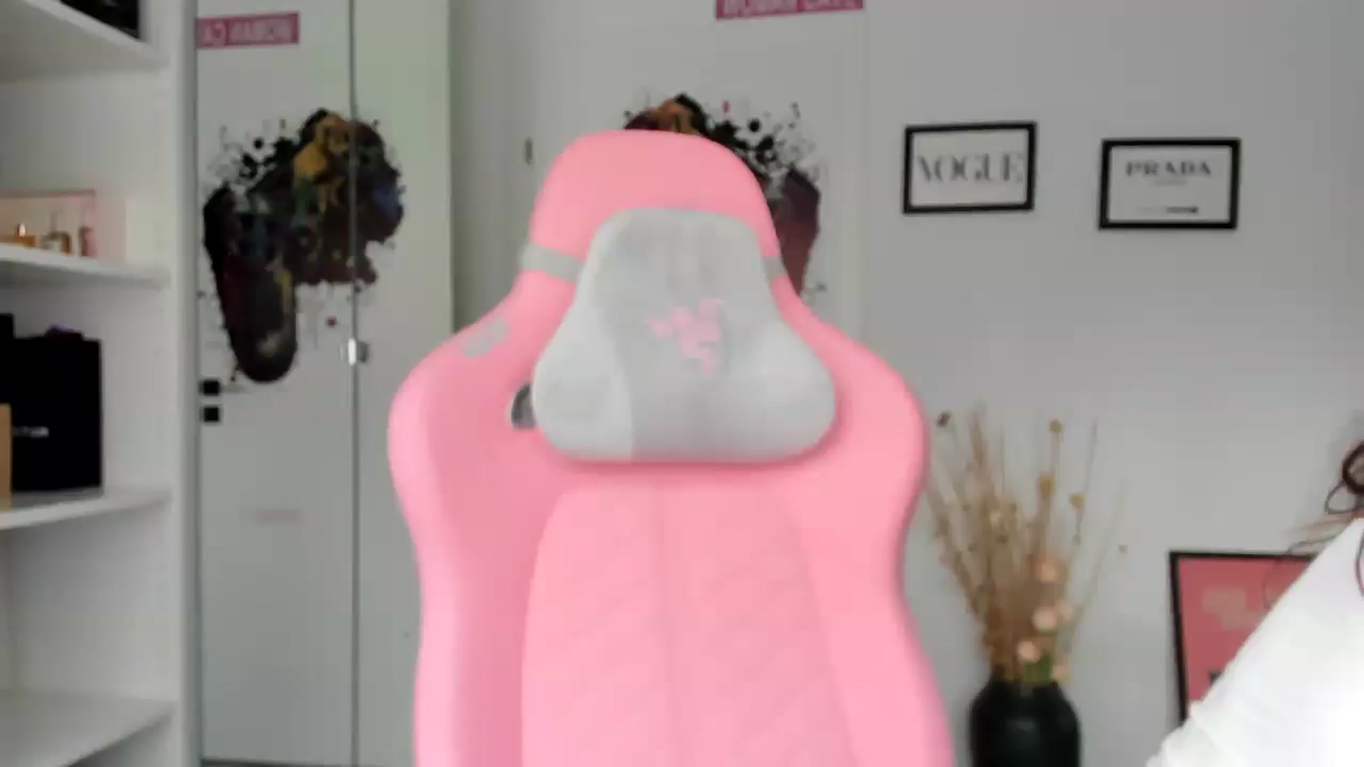 Gallery image thumbnail from Vickyy99's myfreecams stream on, 11/12/2025, 12:57 image 9 of 20