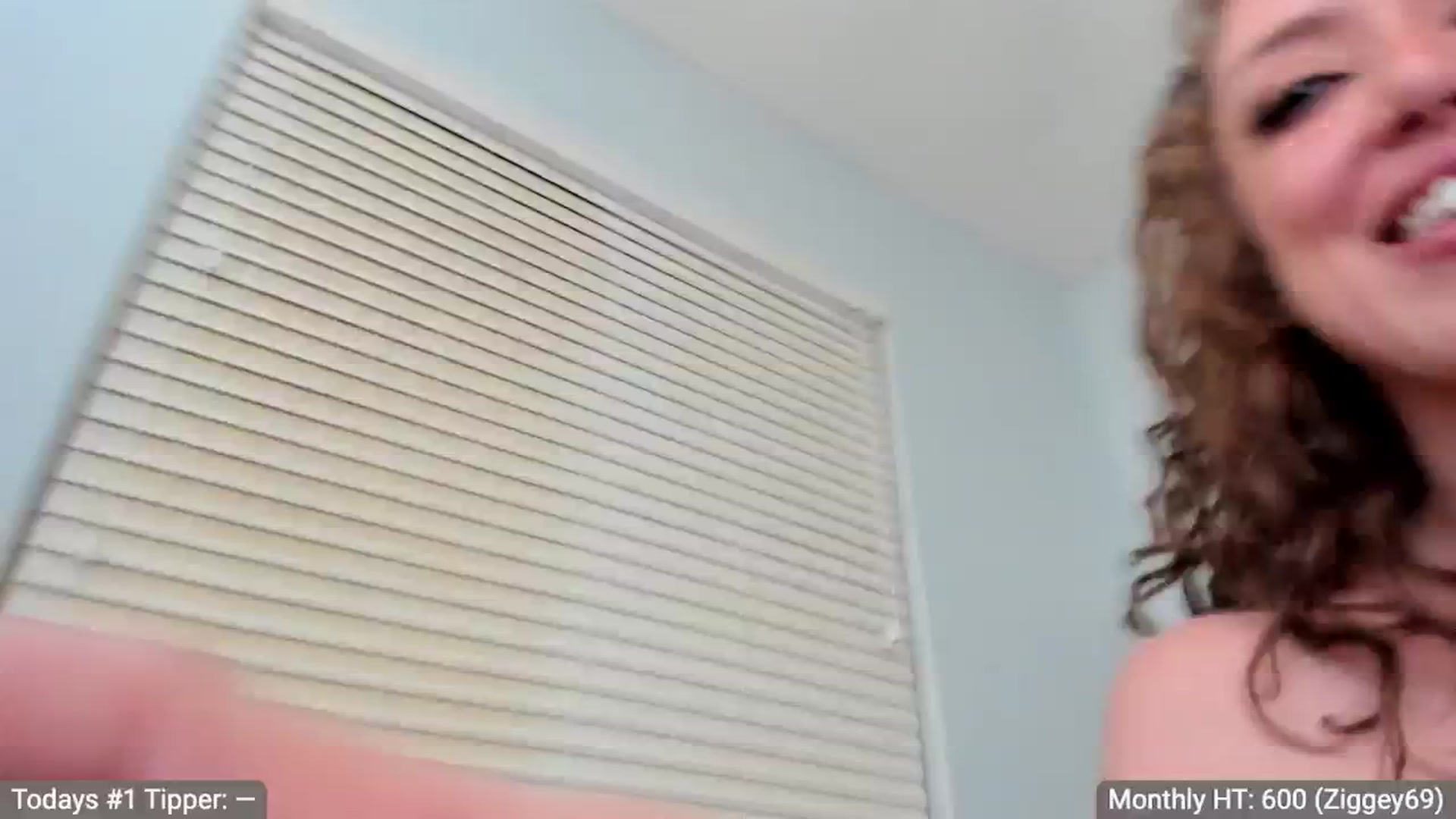 Gallery image thumbnail from VictoriaFox's myfreecams stream on, 08/31/2024, 12:10 image 16 of 20