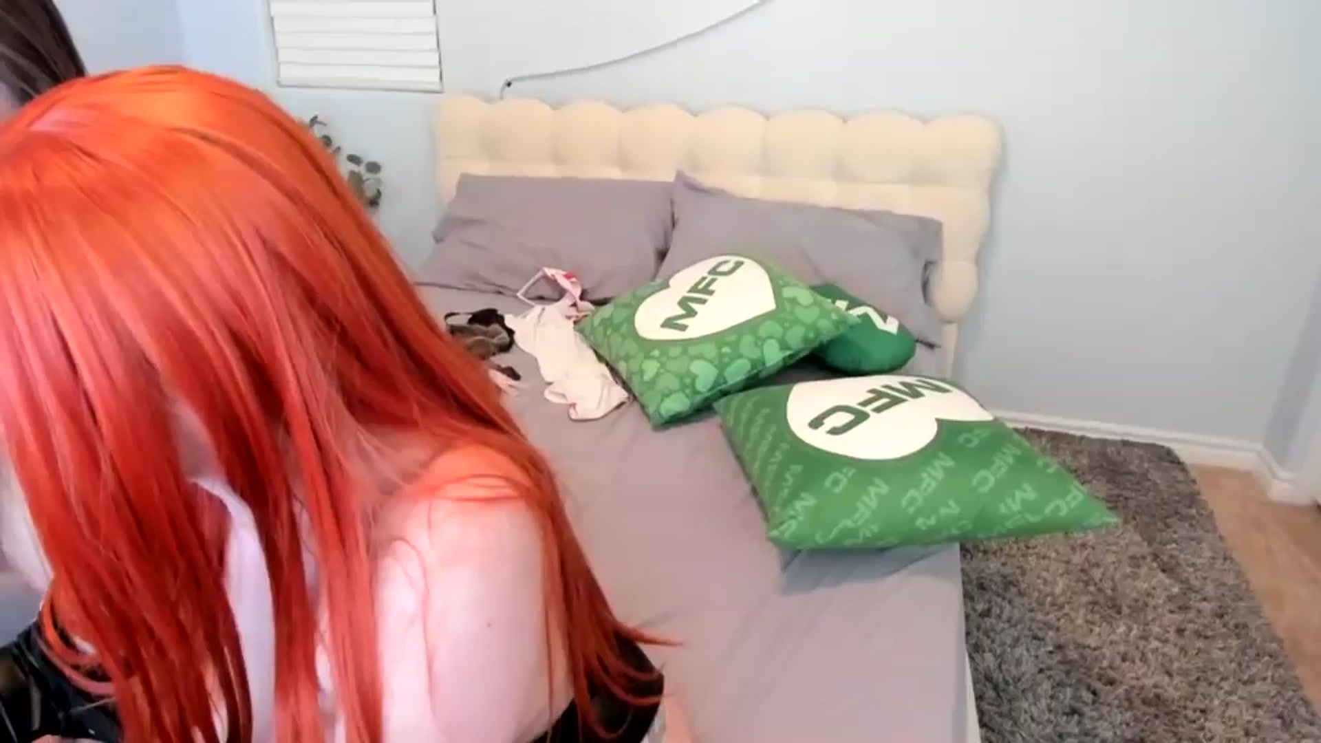 Gallery image thumbnail from VictoriaFox's myfreecams stream on, 10/19/2024, 16:04 image 12 of 20