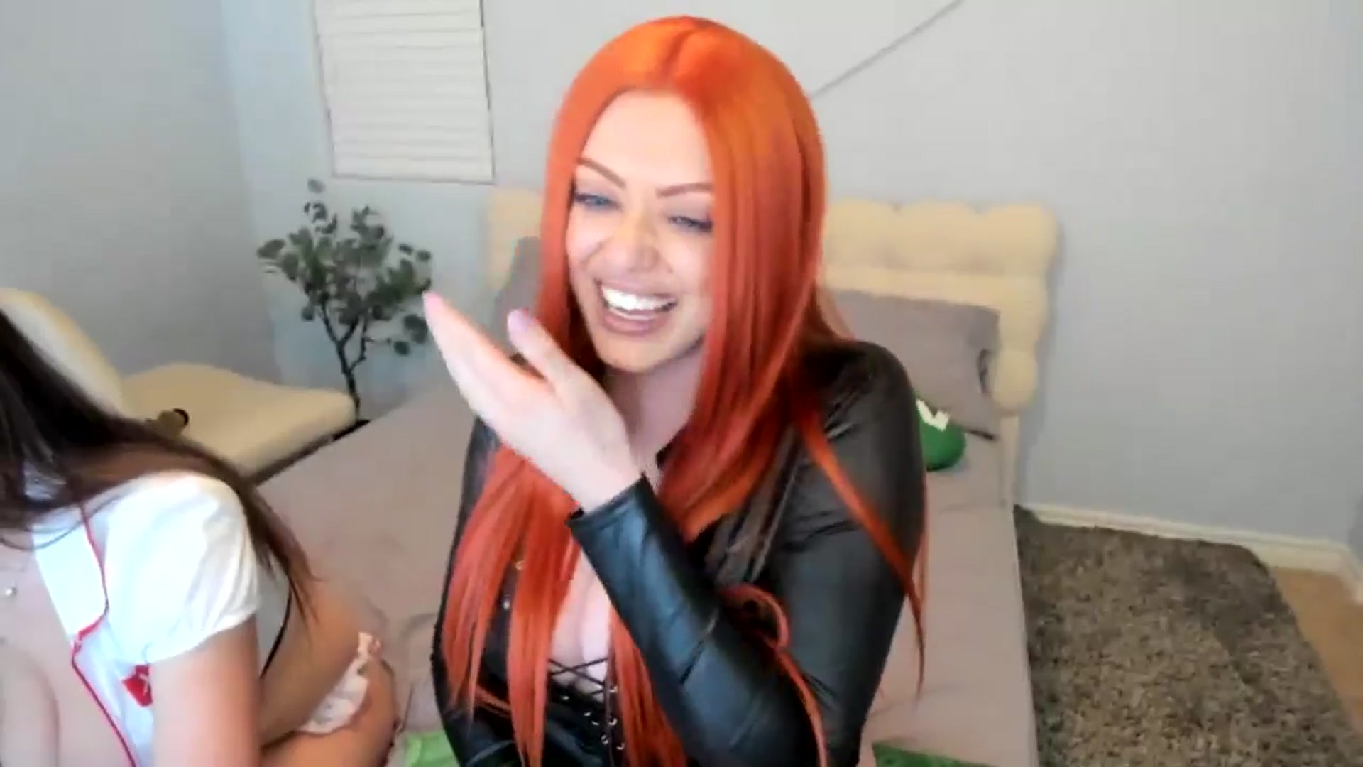Gallery image thumbnail from VictoriaFox's myfreecams stream on, 10/19/2024, 16:04 image 3 of 20