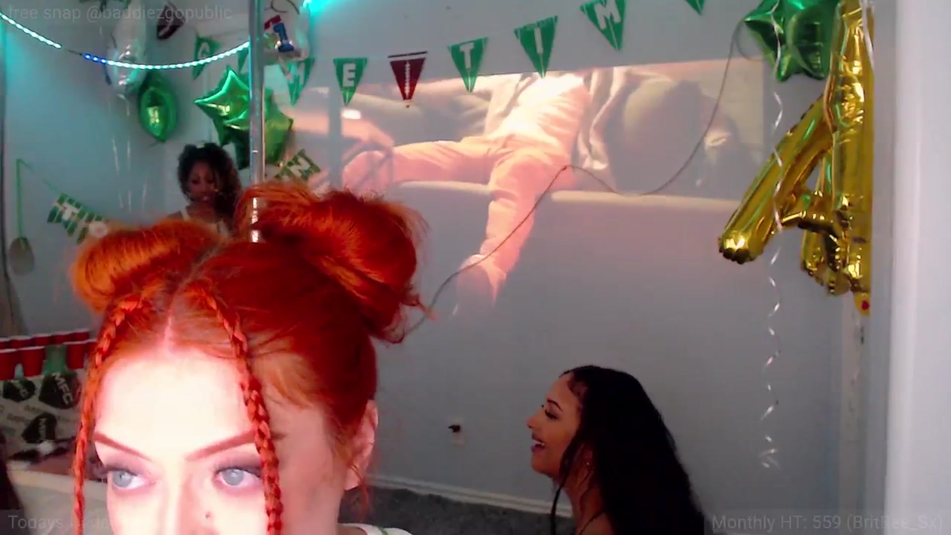 Gallery image thumbnail from VictoriaFox's myfreecams stream on, 02/10/2025, 05:36 image 19 of 20