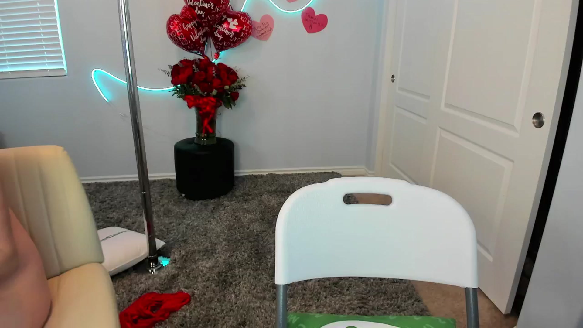 Gallery image thumbnail from VictoriaFox's myfreecams stream on, 02/15/2025, 17:36 image 8 of 20