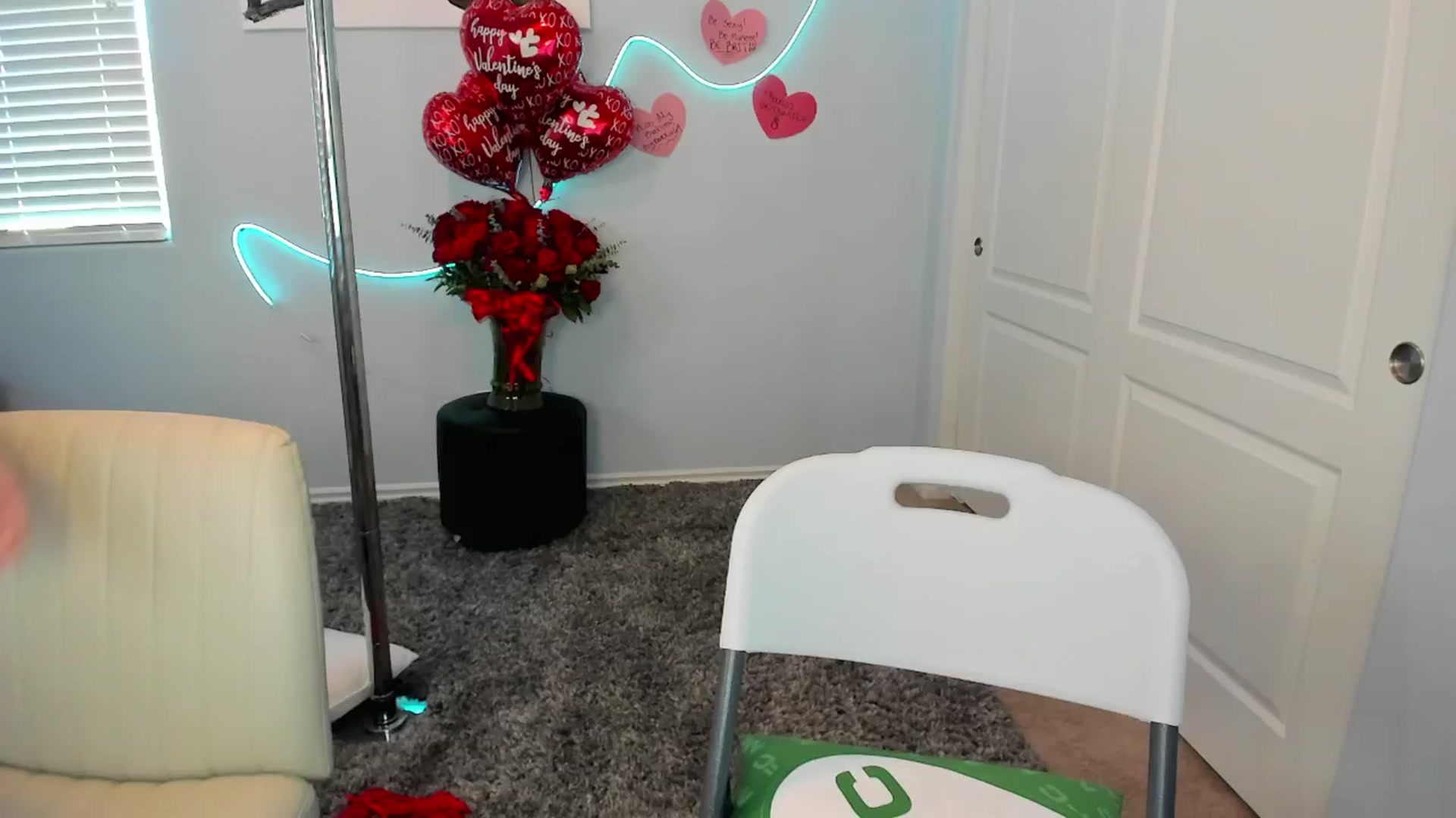 Gallery image thumbnail from VictoriaFox's myfreecams stream on, 02/15/2025, 17:36 image 10 of 20