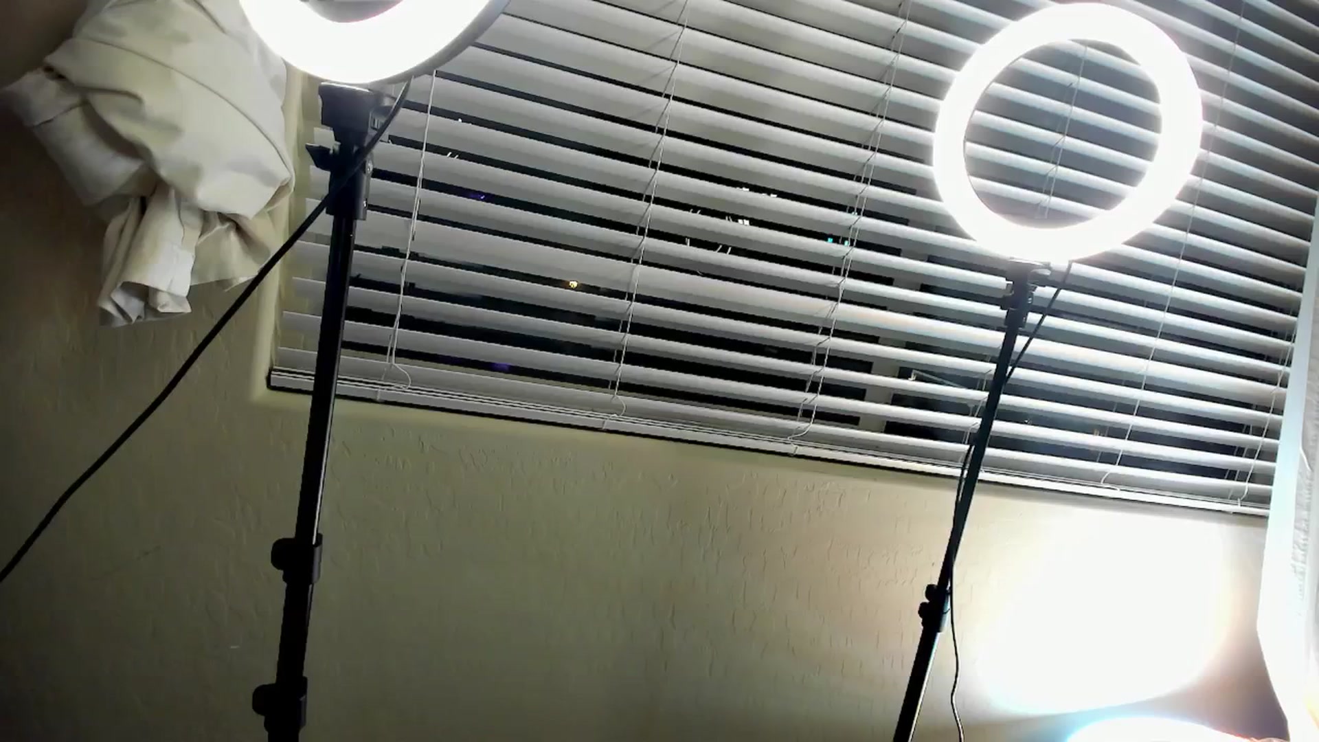 Gallery image thumbnail from VictoriaFox's myfreecams stream on, 02/18/2025, 06:42 image 14 of 20