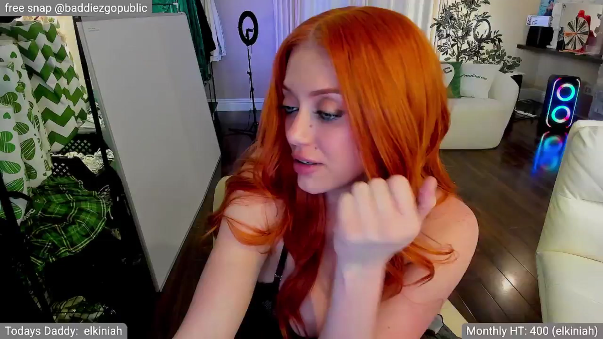 Gallery image thumbnail from VictoriaFox's myfreecams stream on, 04/07/2025, 07:51 image 9 of 20