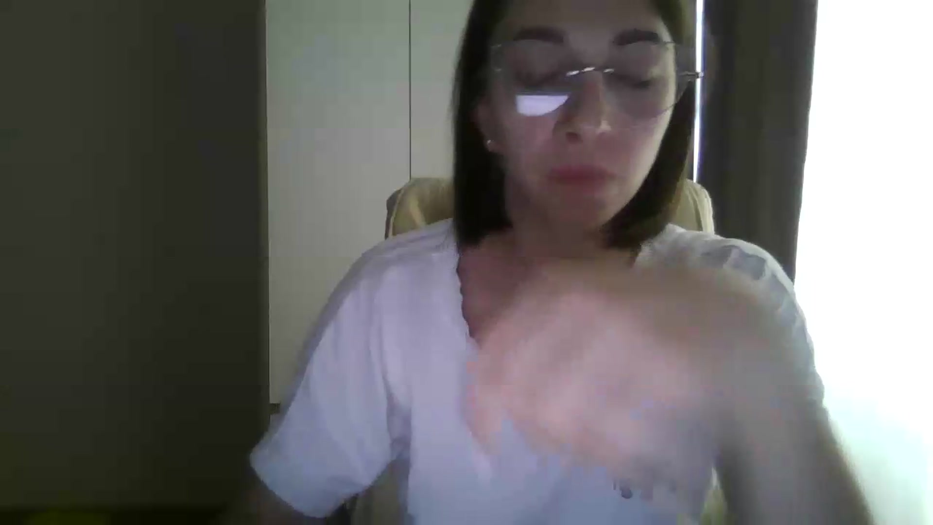 Gallery image thumbnail from VictoriaHayes's myfreecams stream on, 05/17/2026, 12:14 image 8 of 20