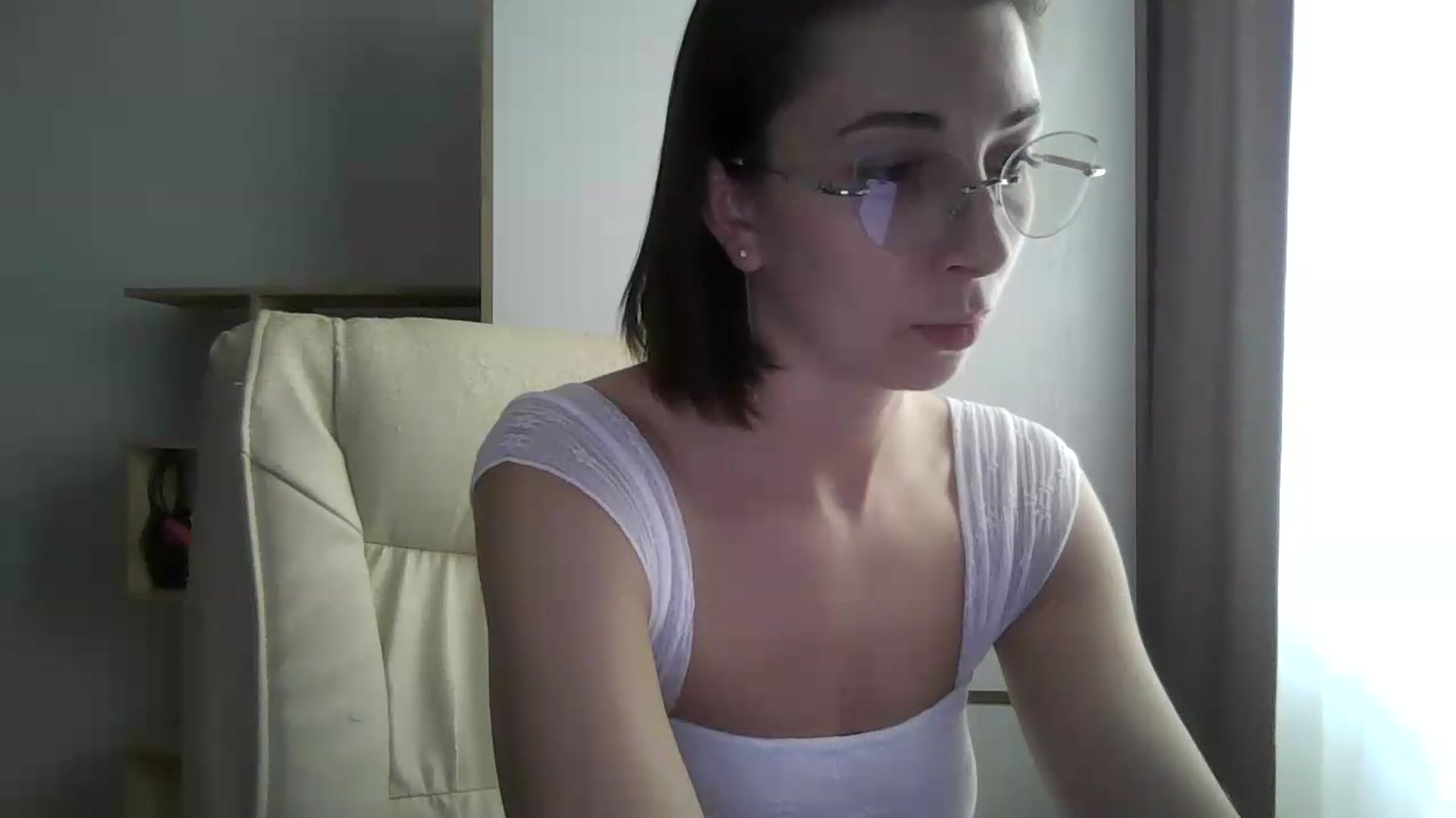 Gallery image thumbnail from VictoriaHayes's myfreecams stream on, 05/20/2026, 12:23 image 12 of 20