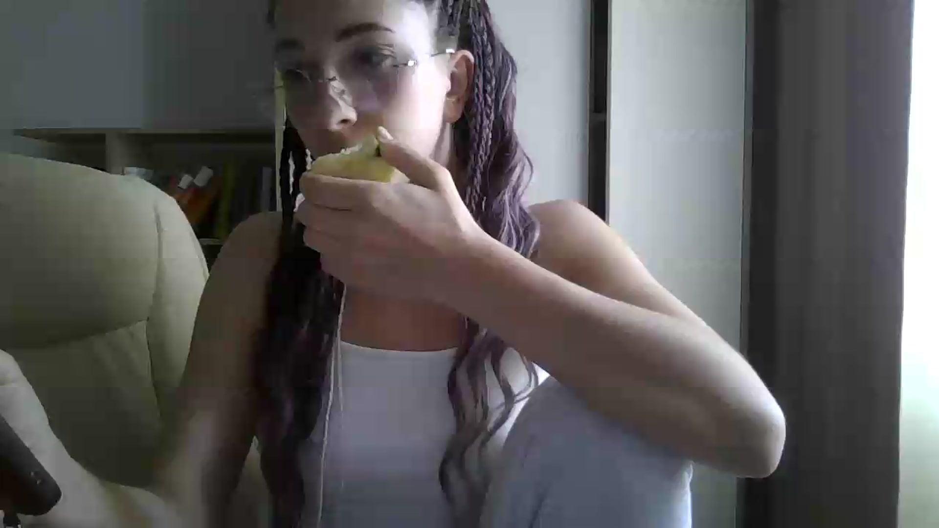 Gallery image thumbnail from VictoriaHayes's myfreecams stream on, 05/26/2026, 11:29 image 14 of 20