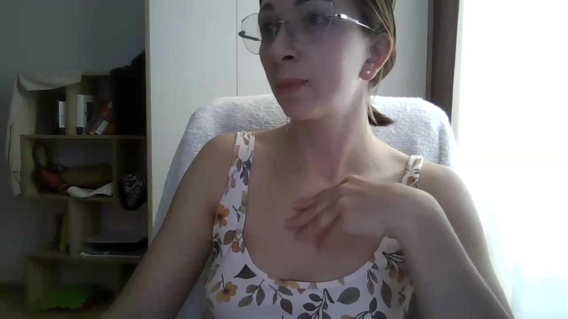 Gallery image thumbnail from VictoriaHayes's myfreecams stream on, 06/01/2026, 11:59 image 15 of 20