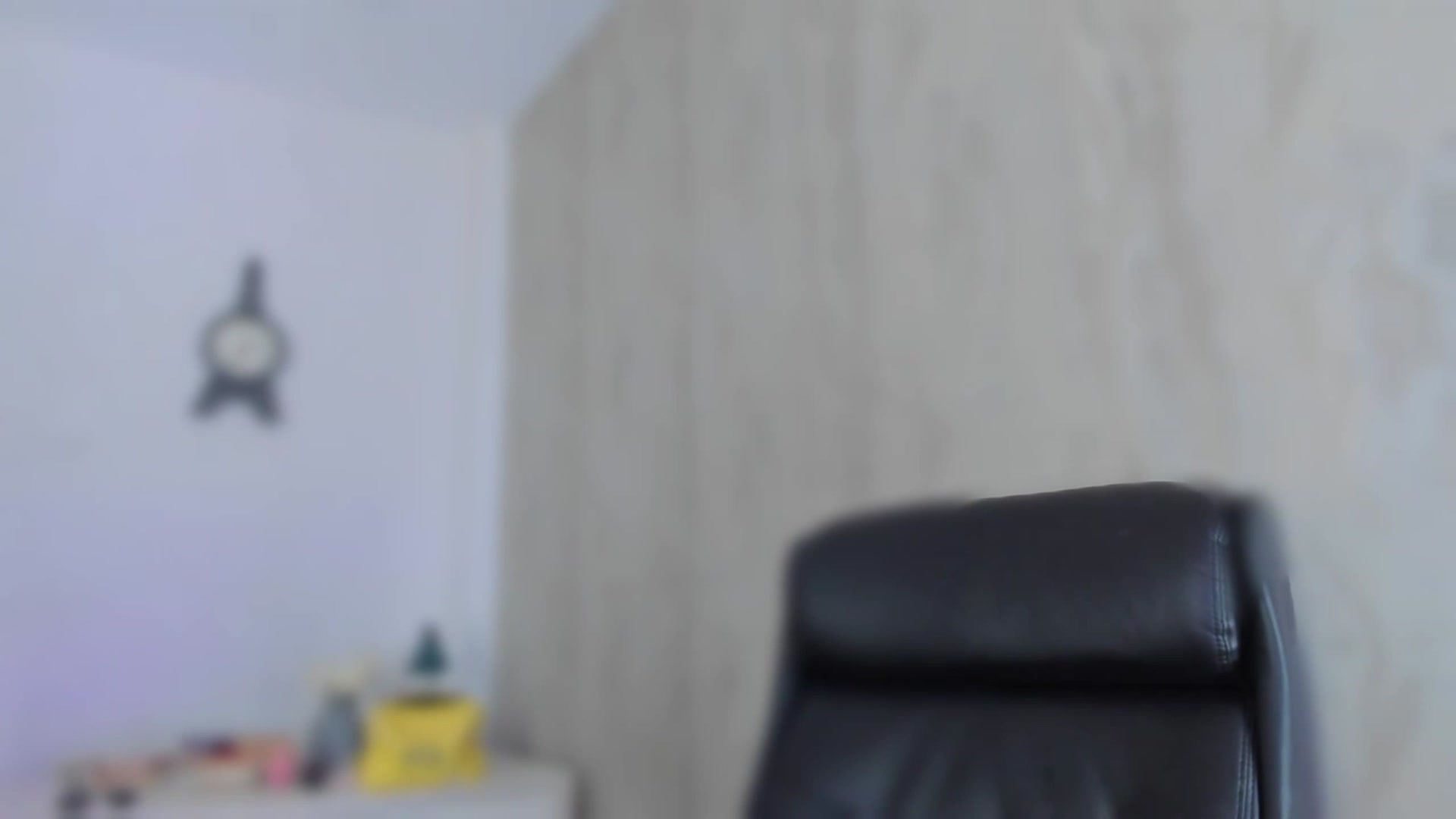 Gallery image thumbnail from VictoriaMilan's myfreecams stream on, 05/19/2023, 01:41 image 8 of 20