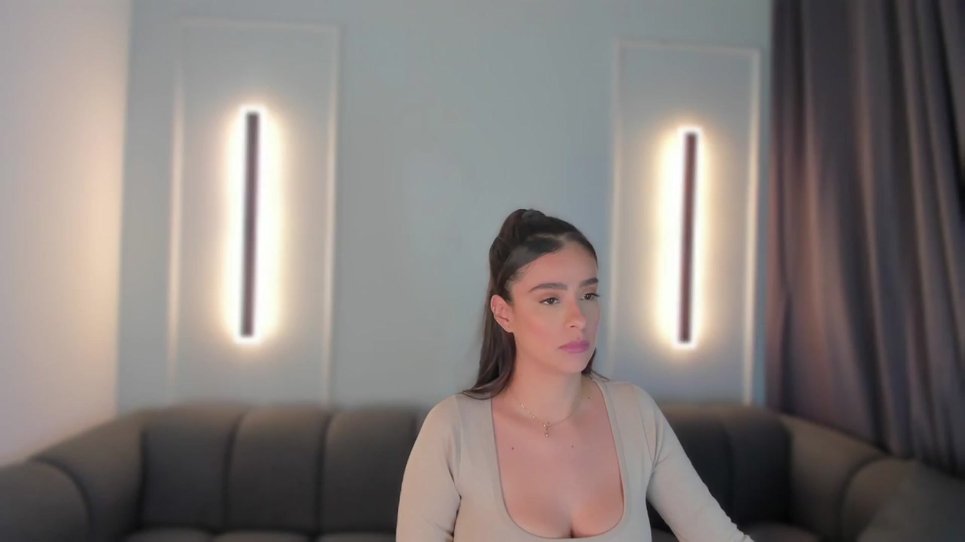 Gallery image thumbnail from VictoriaMilan's myfreecams stream on, 09/04/2024, 18:27 image 19 of 20