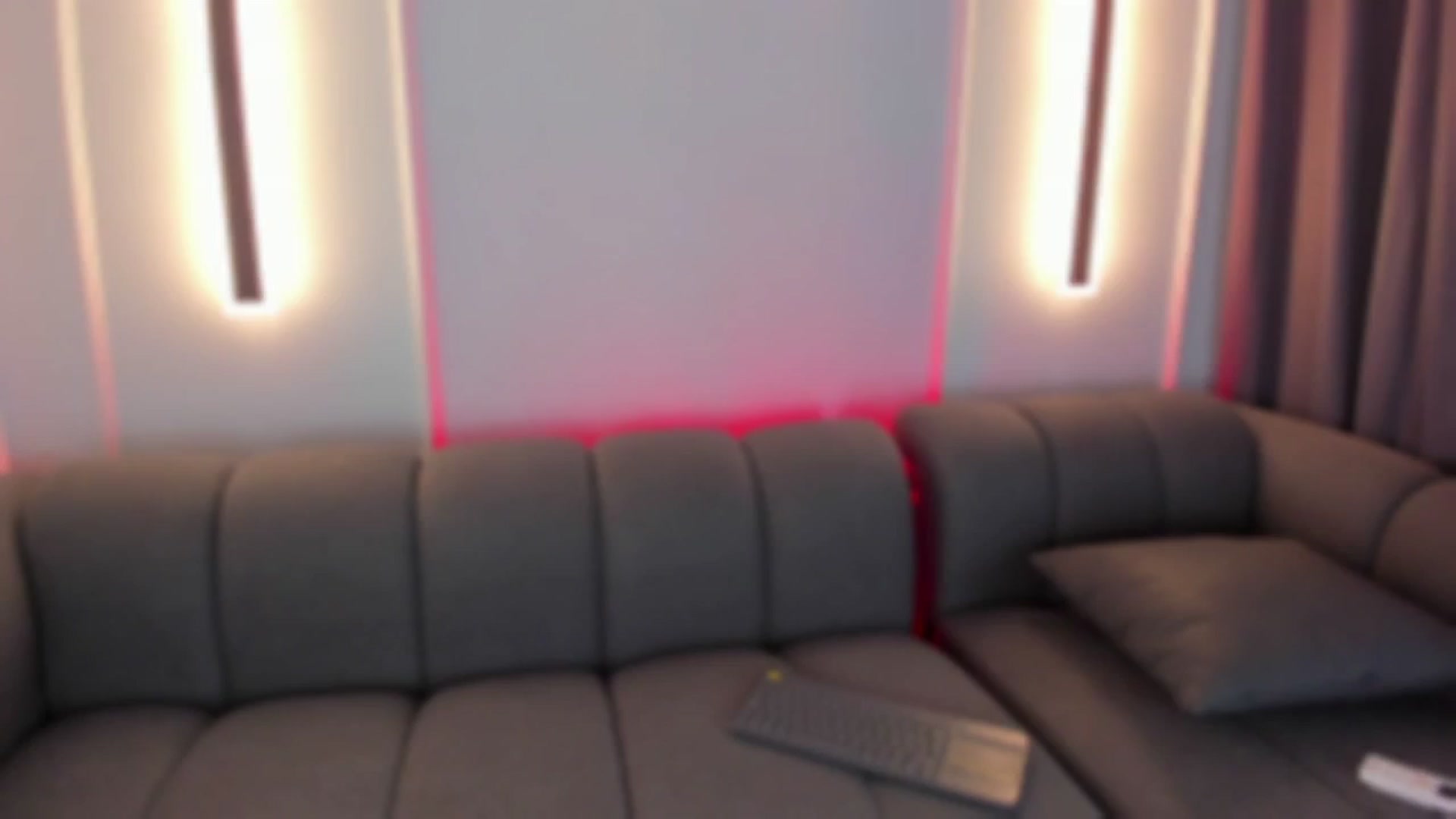 Gallery image thumbnail from VictoriaMilan's myfreecams stream on, 10/09/2024, 17:36 image 15 of 20