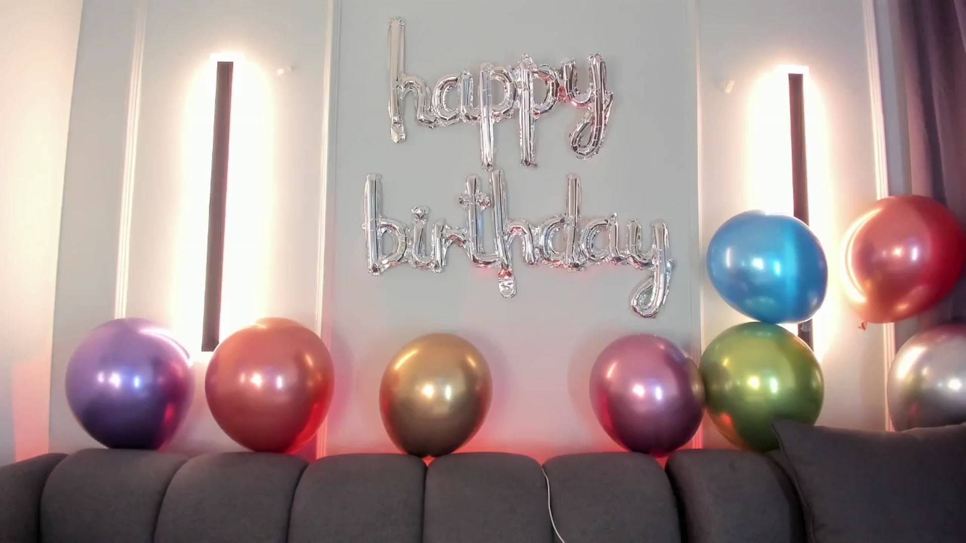 Gallery image thumbnail from VictoriaMilan's myfreecams stream on, 10/15/2024, 17:55 image 7 of 20