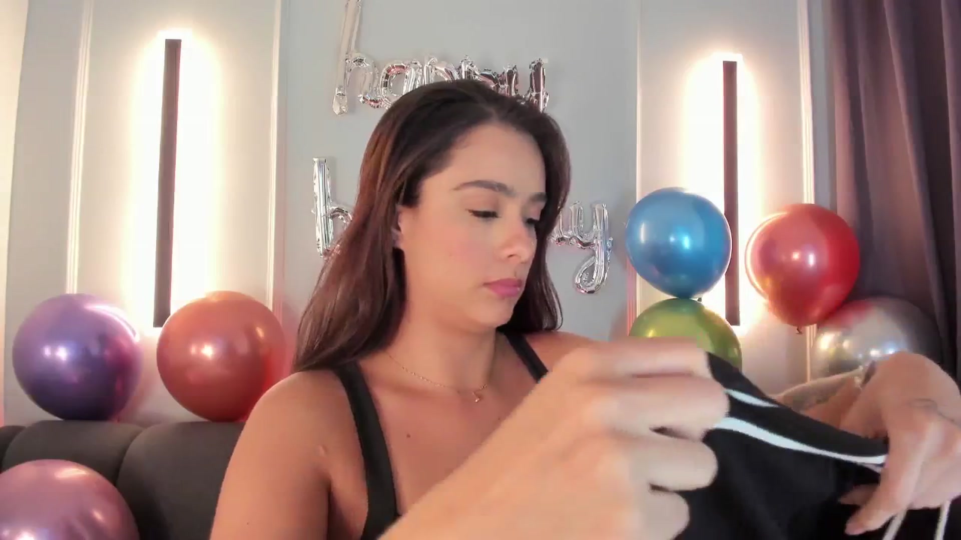 Gallery image thumbnail from VictoriaMilan's myfreecams stream on, 10/15/2024, 19:42 image 18 of 20