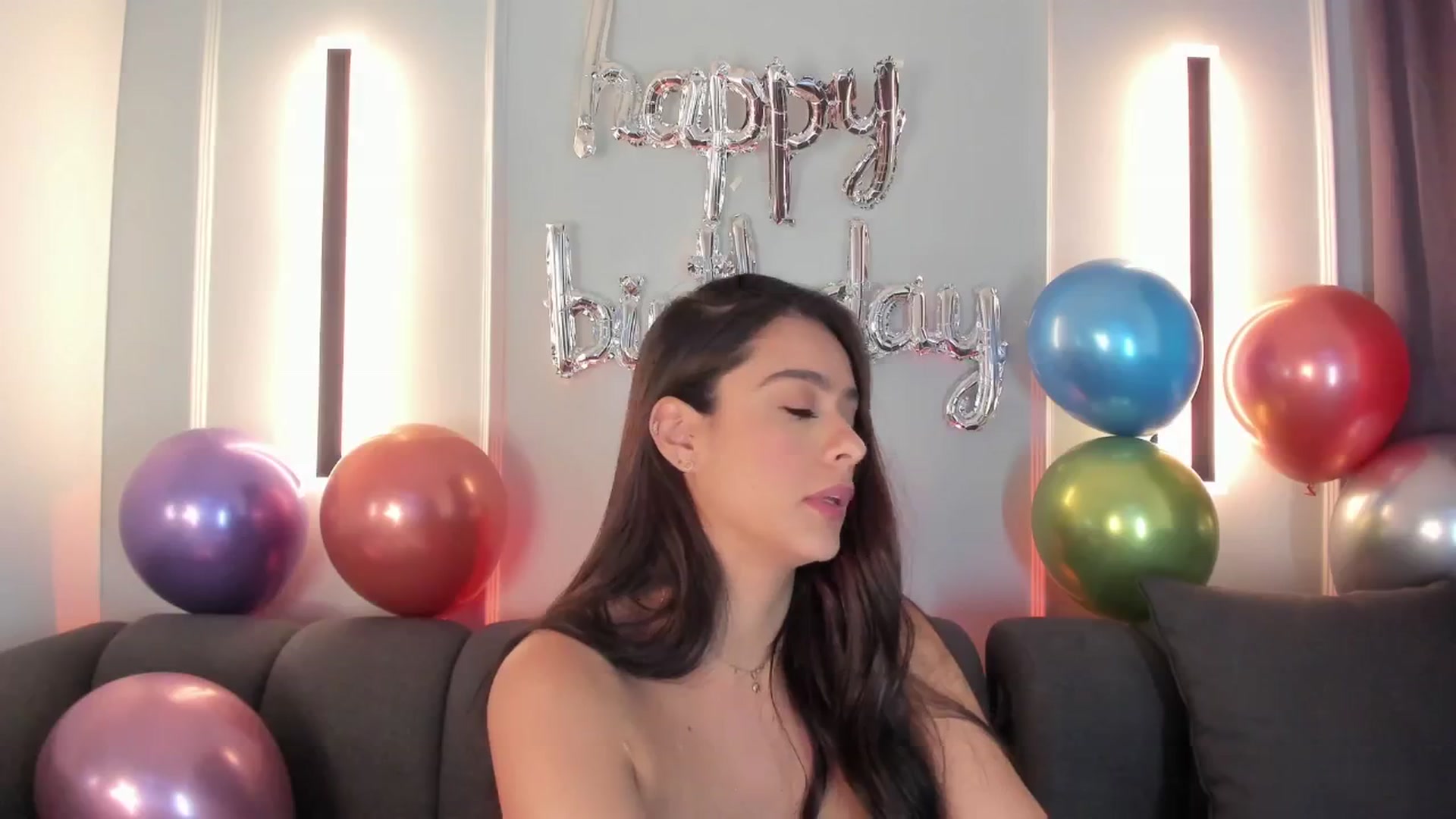 Gallery image thumbnail from VictoriaMilan's myfreecams stream on, 10/15/2024, 19:42 image 16 of 20