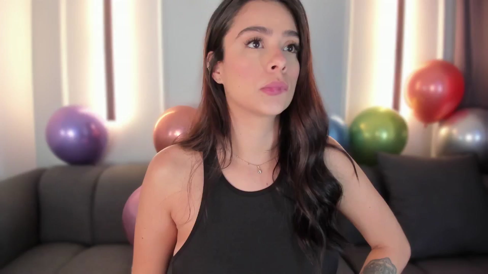 Gallery image thumbnail from VictoriaMilan's myfreecams stream on, 10/17/2024, 17:21 image 2 of 20