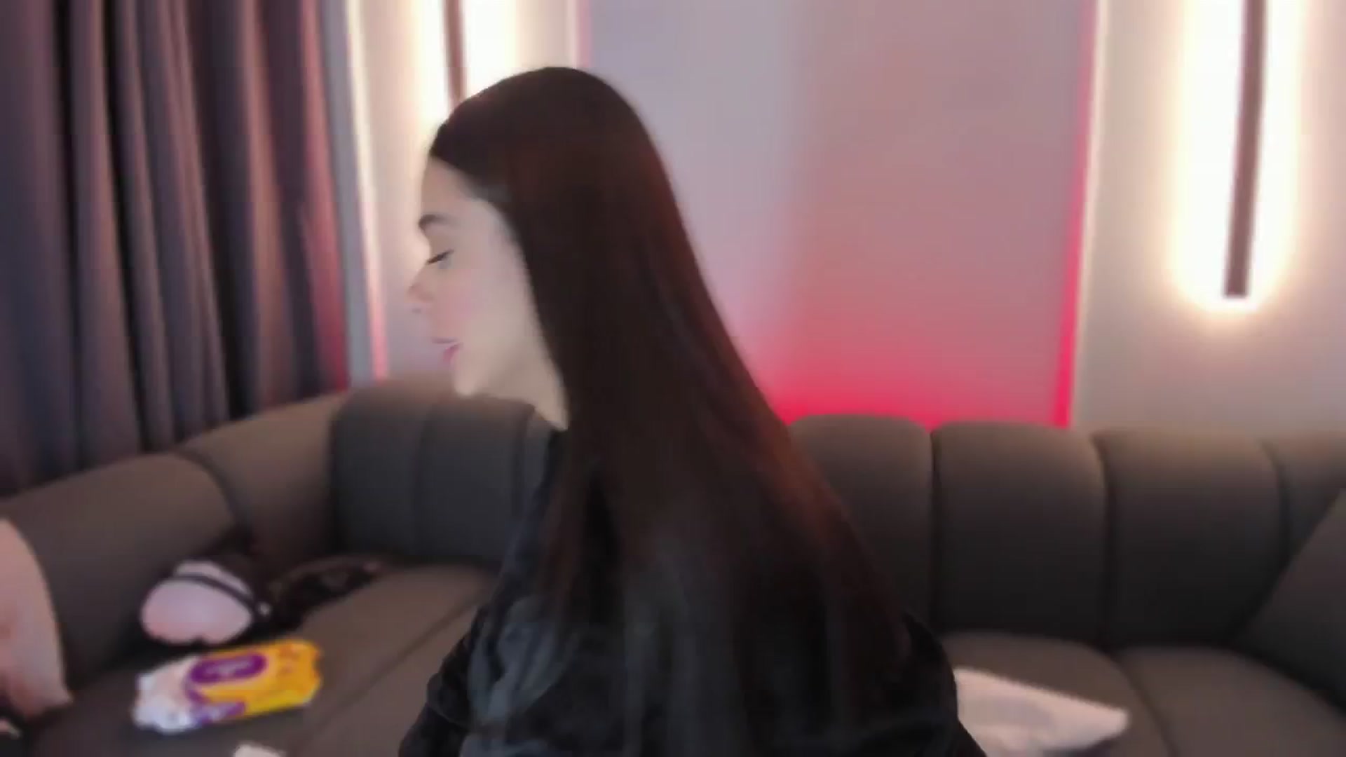 Gallery image thumbnail from VictoriaMilan's myfreecams stream on, 10/24/2024, 15:41 image 1 of 20