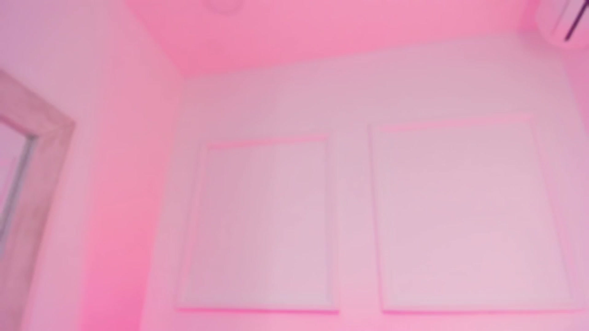 Gallery image thumbnail from VictoriaMilan's myfreecams stream on, 11/02/2024, 18:27 image 7 of 20
