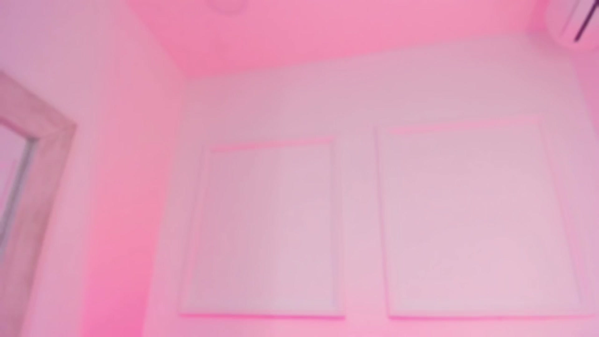 Gallery image thumbnail from VictoriaMilan's myfreecams stream on, 11/02/2024, 18:27 image 8 of 20