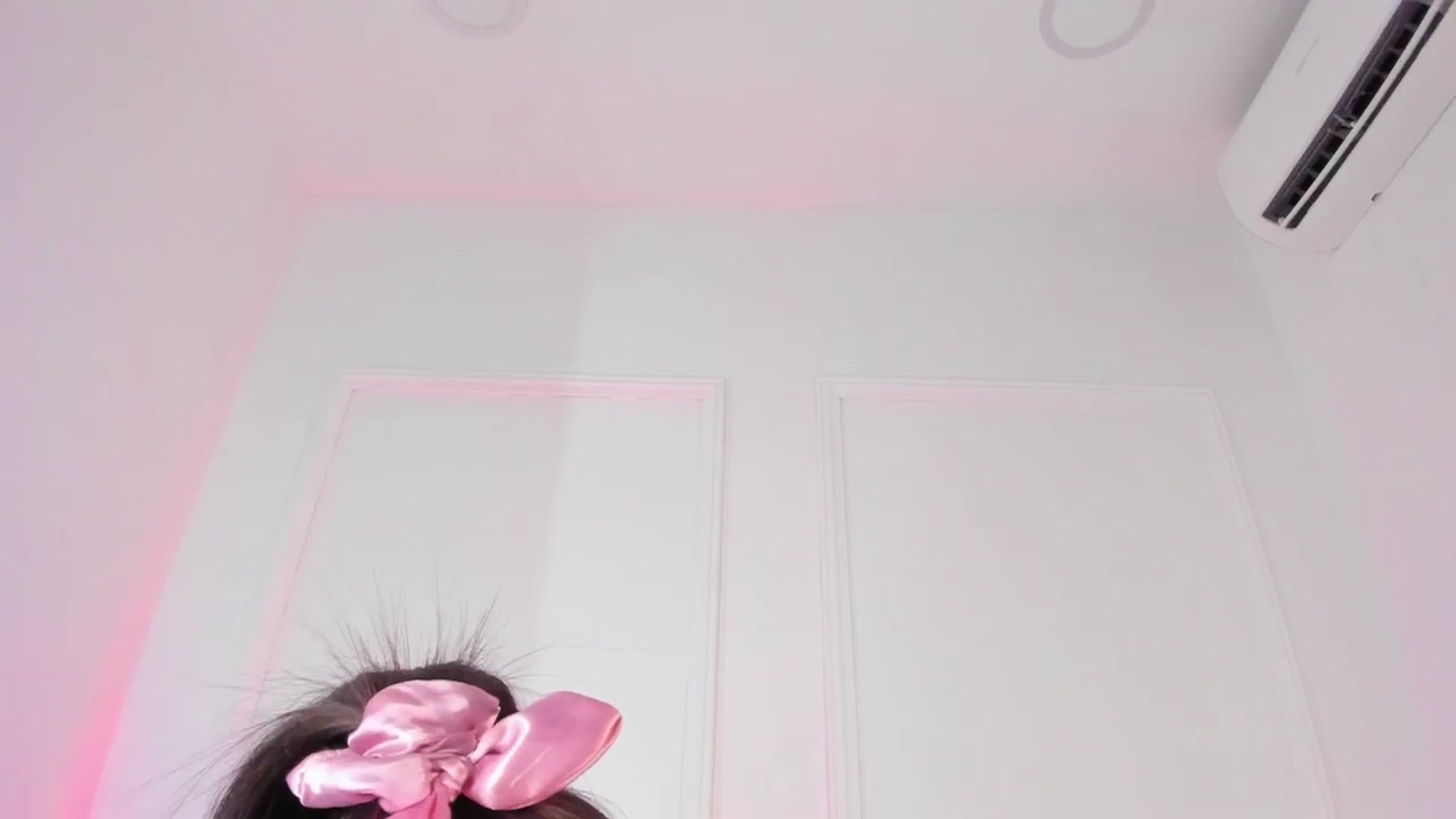 Gallery image thumbnail from VictoriaMilan's myfreecams stream on, 11/09/2024, 18:16 image 4 of 20