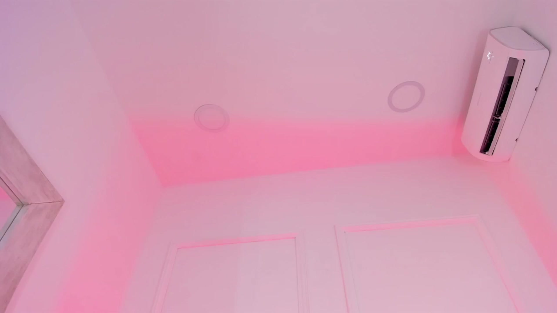 Gallery image thumbnail from VictoriaMilan's myfreecams stream on, 11/15/2024, 17:26 image 6 of 20
