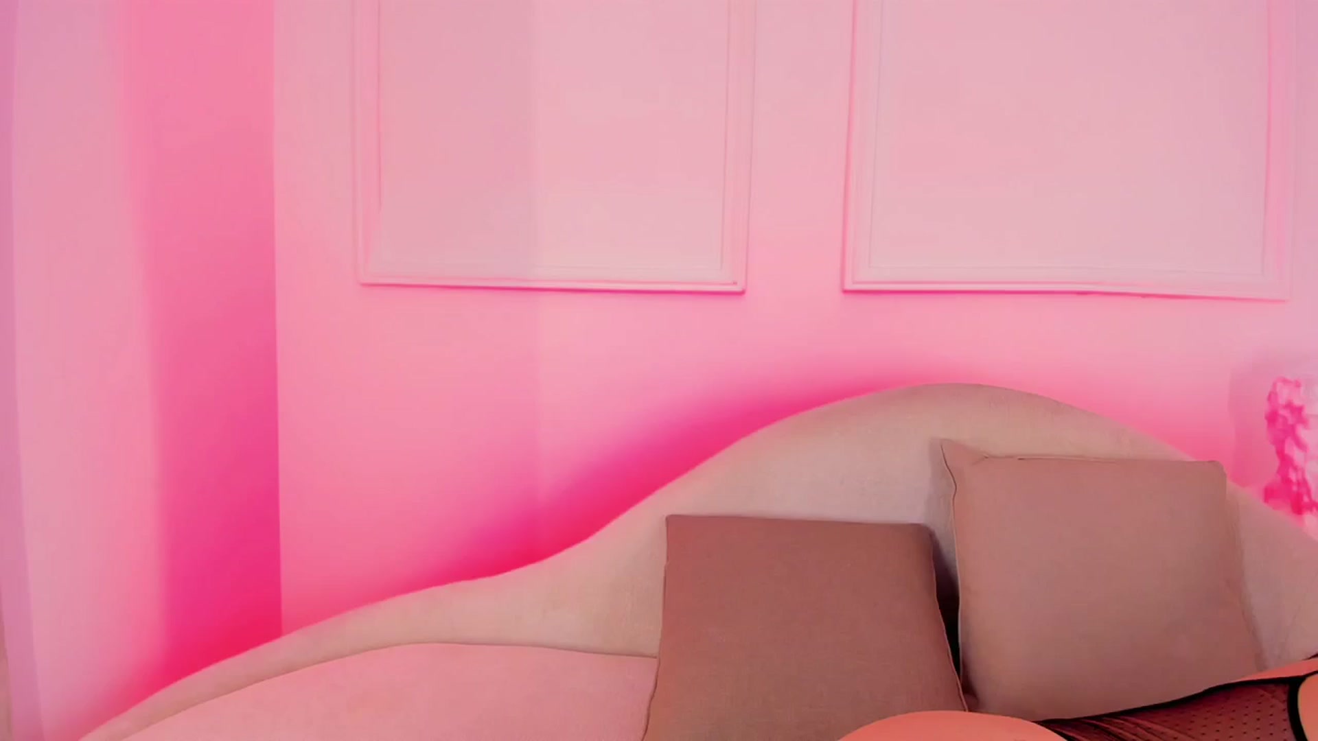 Gallery image thumbnail from VictoriaMilan's myfreecams stream on, 11/21/2024, 13:24 image 11 of 20