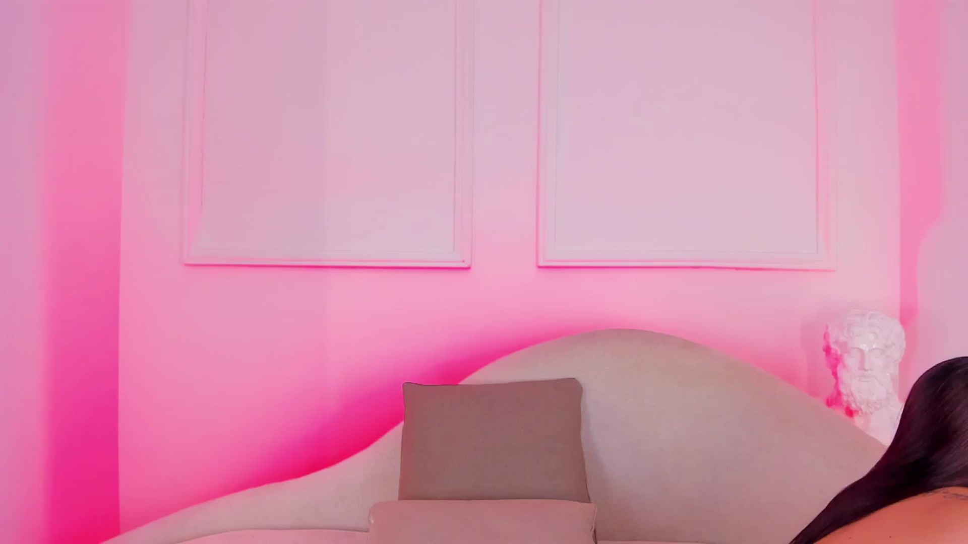 Gallery image thumbnail from VictoriaMilan's myfreecams stream on, 11/27/2024, 16:19 image 20 of 20