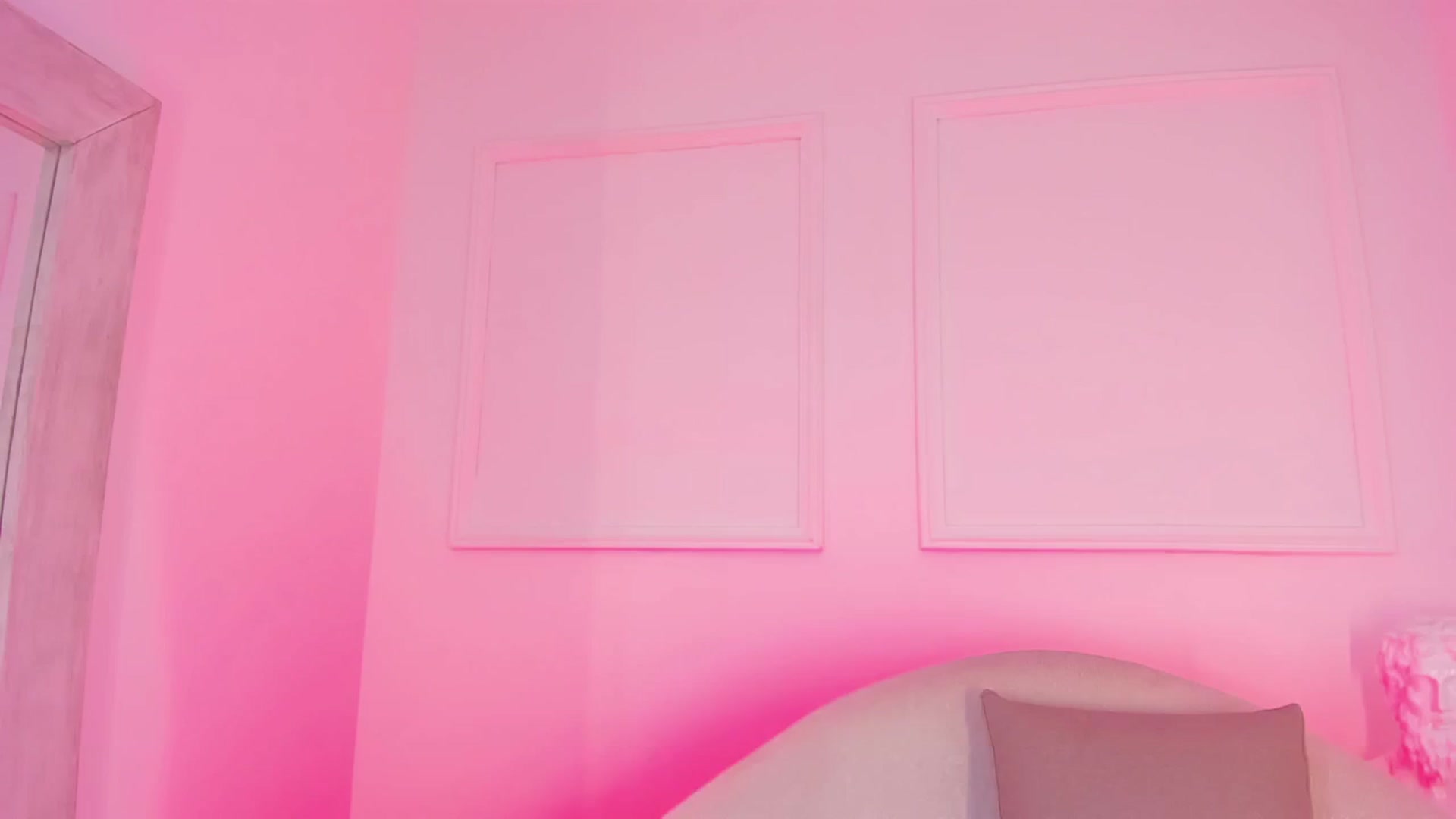 Gallery image thumbnail from VictoriaMilan's myfreecams stream on, 11/28/2024, 14:59 image 19 of 20
