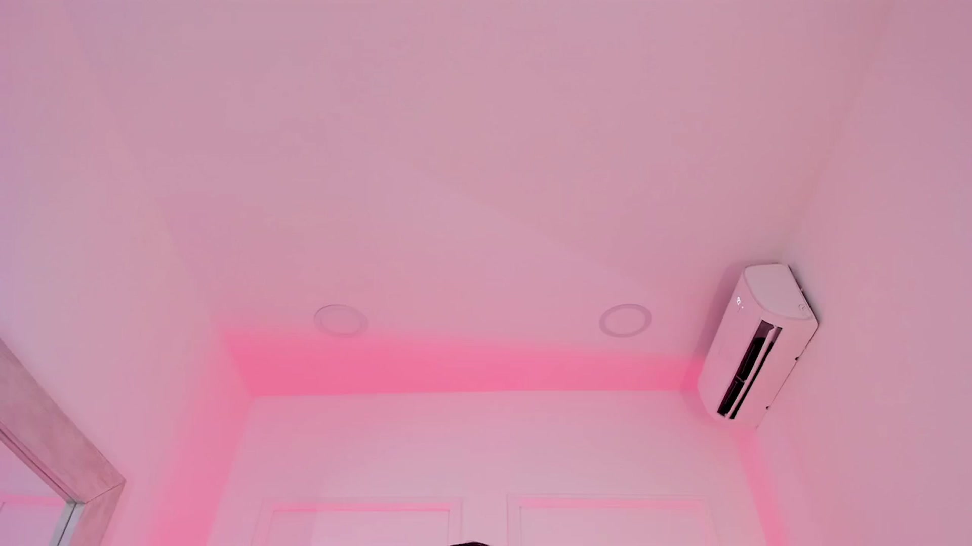 Gallery image thumbnail from VictoriaMilan's myfreecams stream on, 12/02/2024, 18:24 image 13 of 20