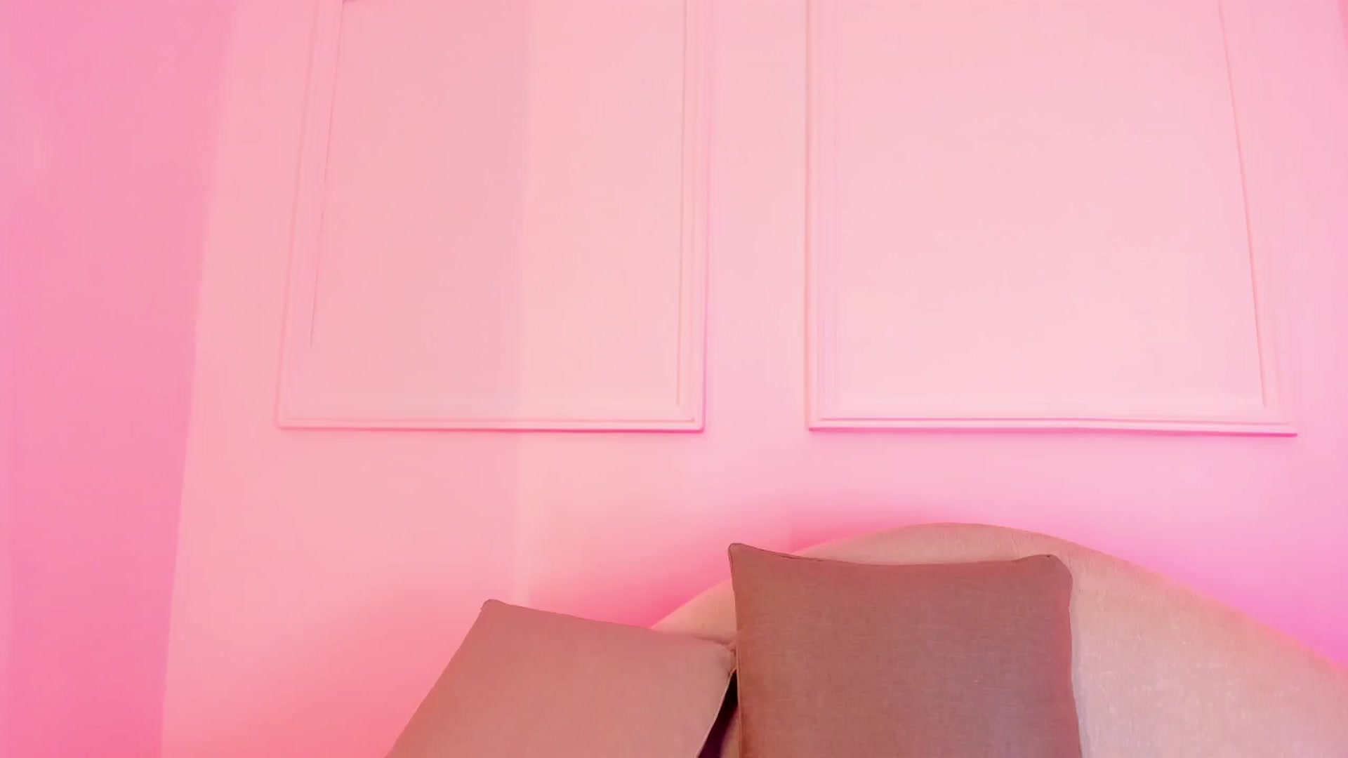 Gallery image thumbnail from VictoriaMilan's myfreecams stream on, 12/03/2024, 16:14 image 9 of 20