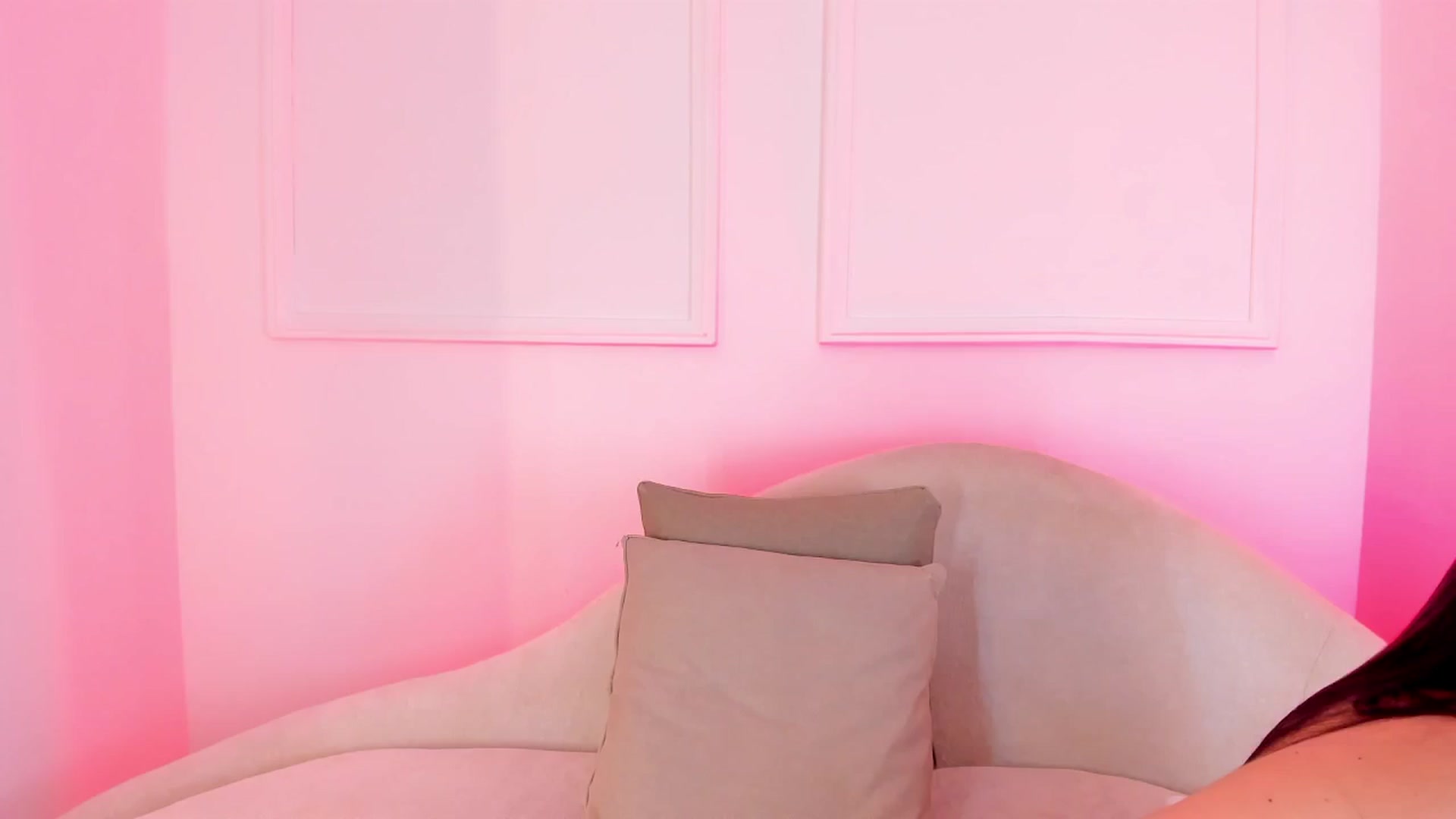 Gallery image thumbnail from VictoriaMilan's myfreecams stream on, 12/03/2024, 17:07 image 20 of 20