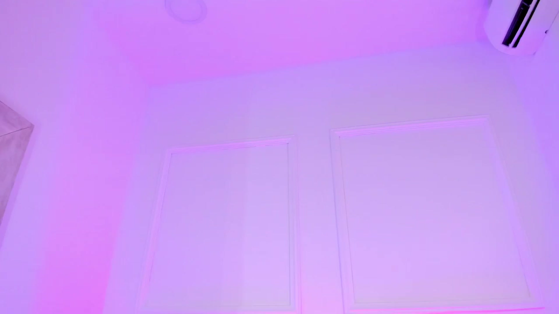 Gallery image thumbnail from VictoriaMilan's myfreecams stream on, 12/06/2024, 14:52 image 5 of 20
