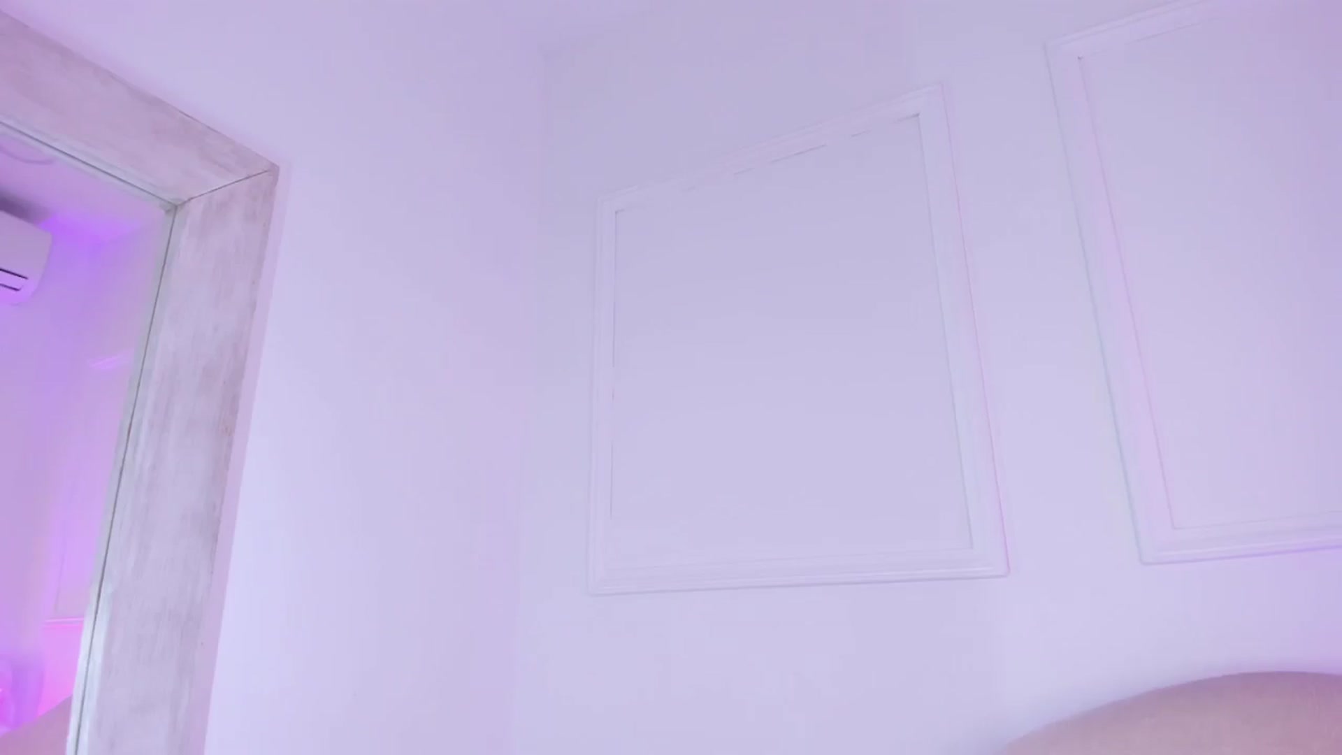 Gallery image thumbnail from VictoriaMilan's myfreecams stream on, 12/11/2024, 16:49 image 16 of 20