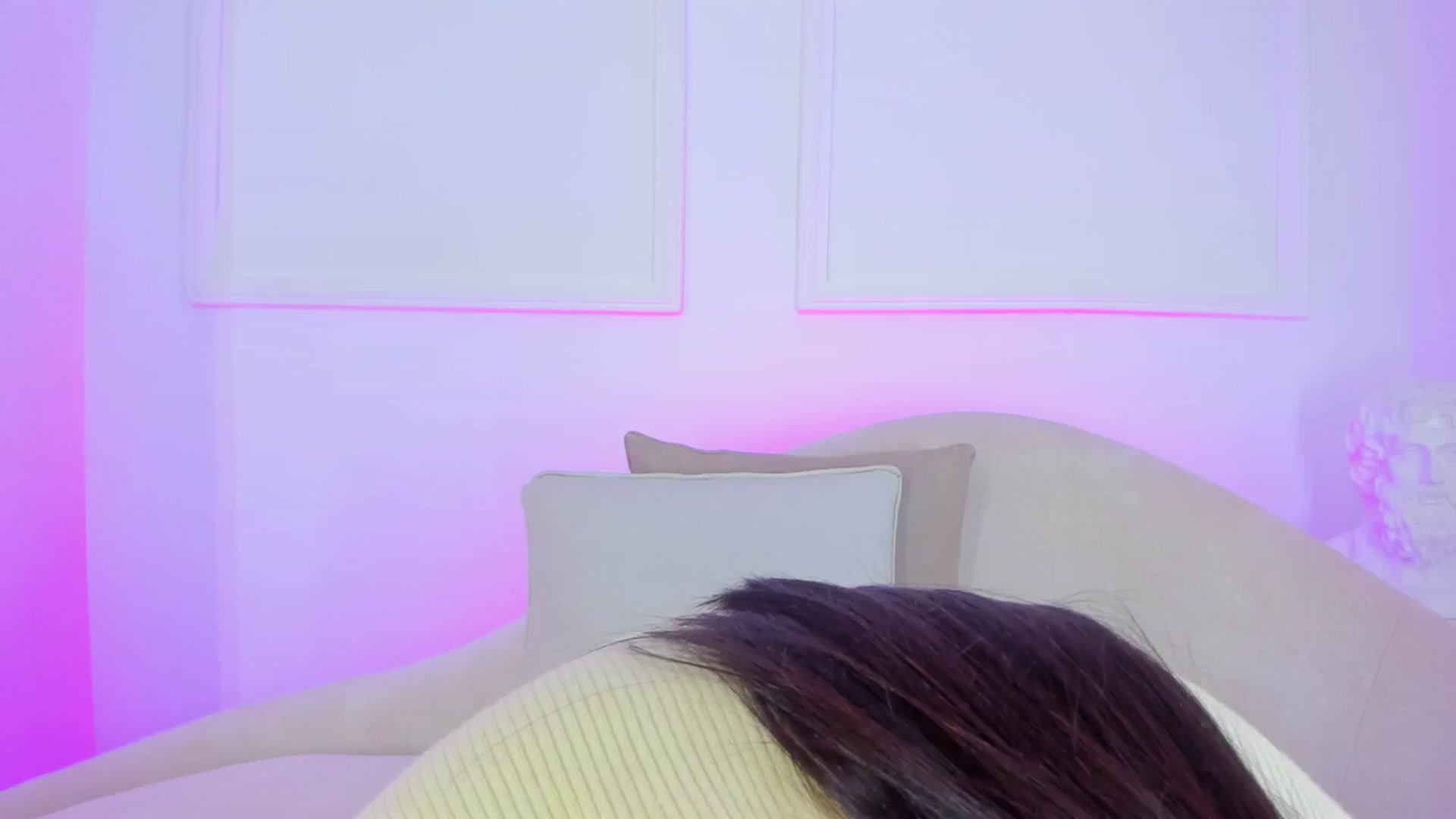 Gallery image thumbnail from VictoriaMilan's myfreecams stream on, 02/20/2025, 18:12 image 18 of 20