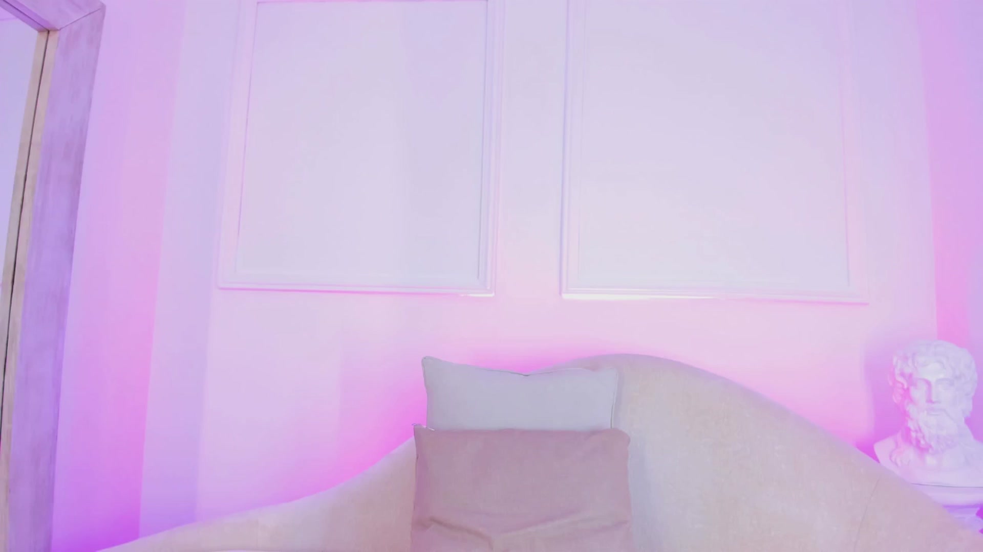 Gallery image thumbnail from VictoriaMilan's myfreecams stream on, 02/25/2025, 19:44 image 20 of 20