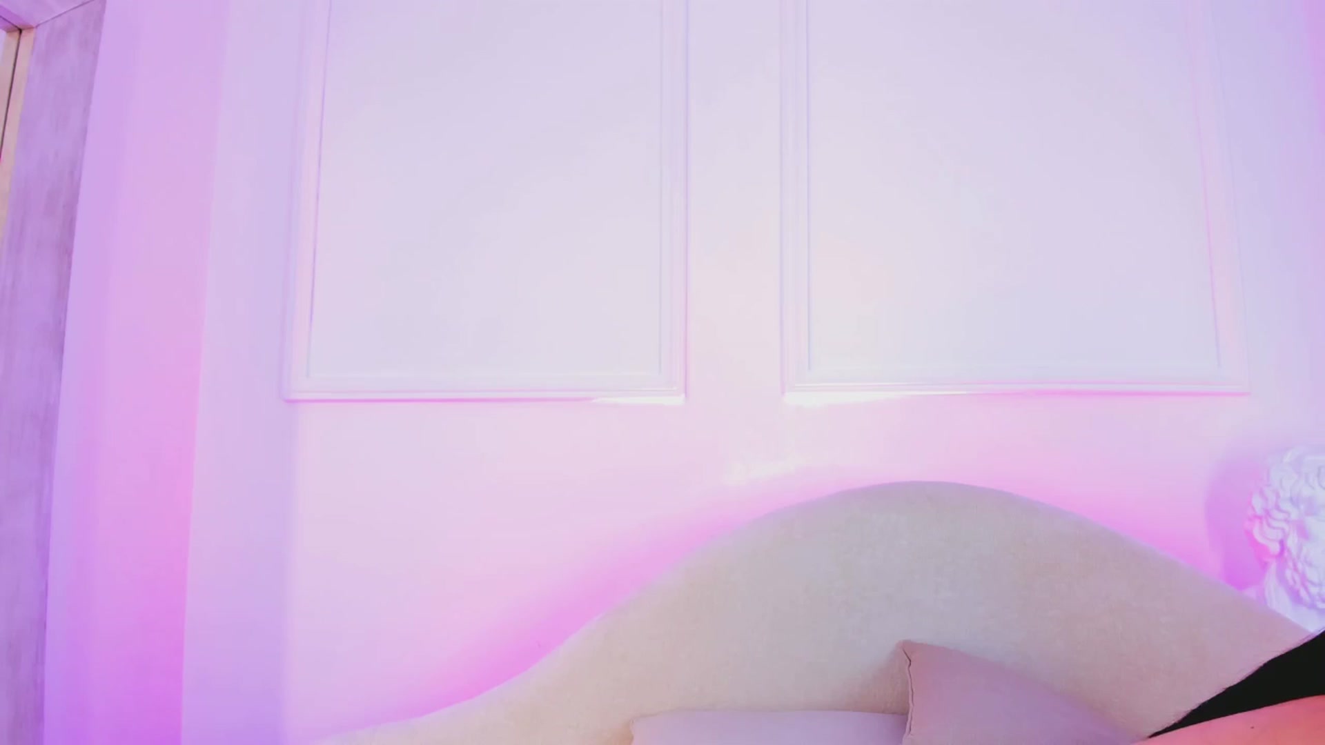 Gallery image thumbnail from VictoriaMilan's myfreecams stream on, 02/26/2025, 16:29 image 18 of 20