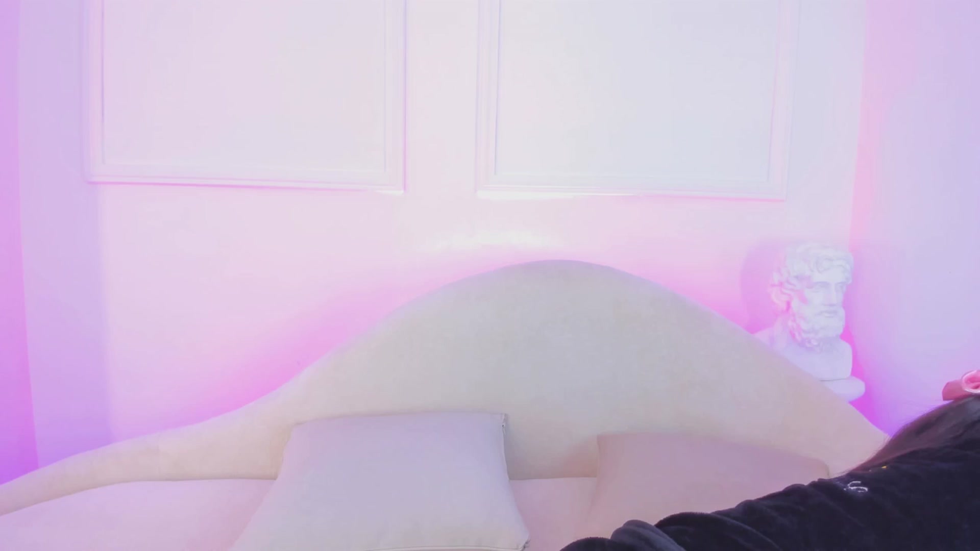 Gallery image thumbnail from VictoriaMilan's myfreecams stream on, 02/26/2025, 16:29 image 9 of 20